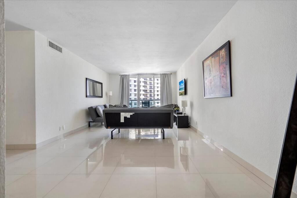 Apartment Beachfront 2 Bedroom At Tides 8th Floor *
