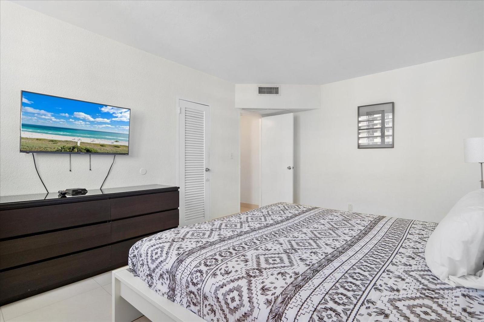 Beachfront 2 Bedroom At Tides 8th Floor * Hollywood