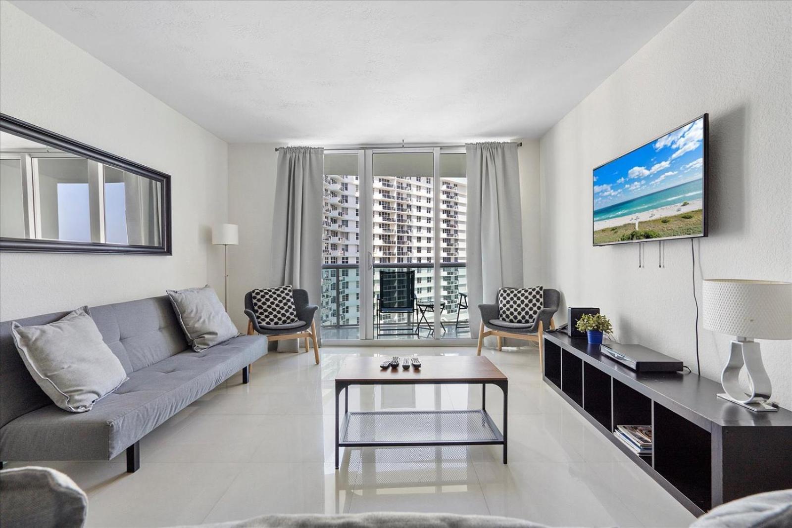 Beachfront 2 Bedroom At Tides 8th Floor Apartment