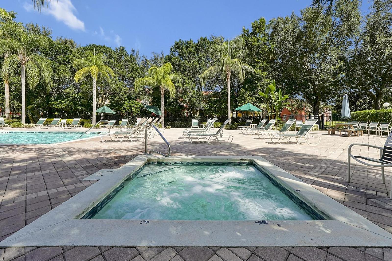Esmerald Island Oasis: Your Perfect Getaway Near *