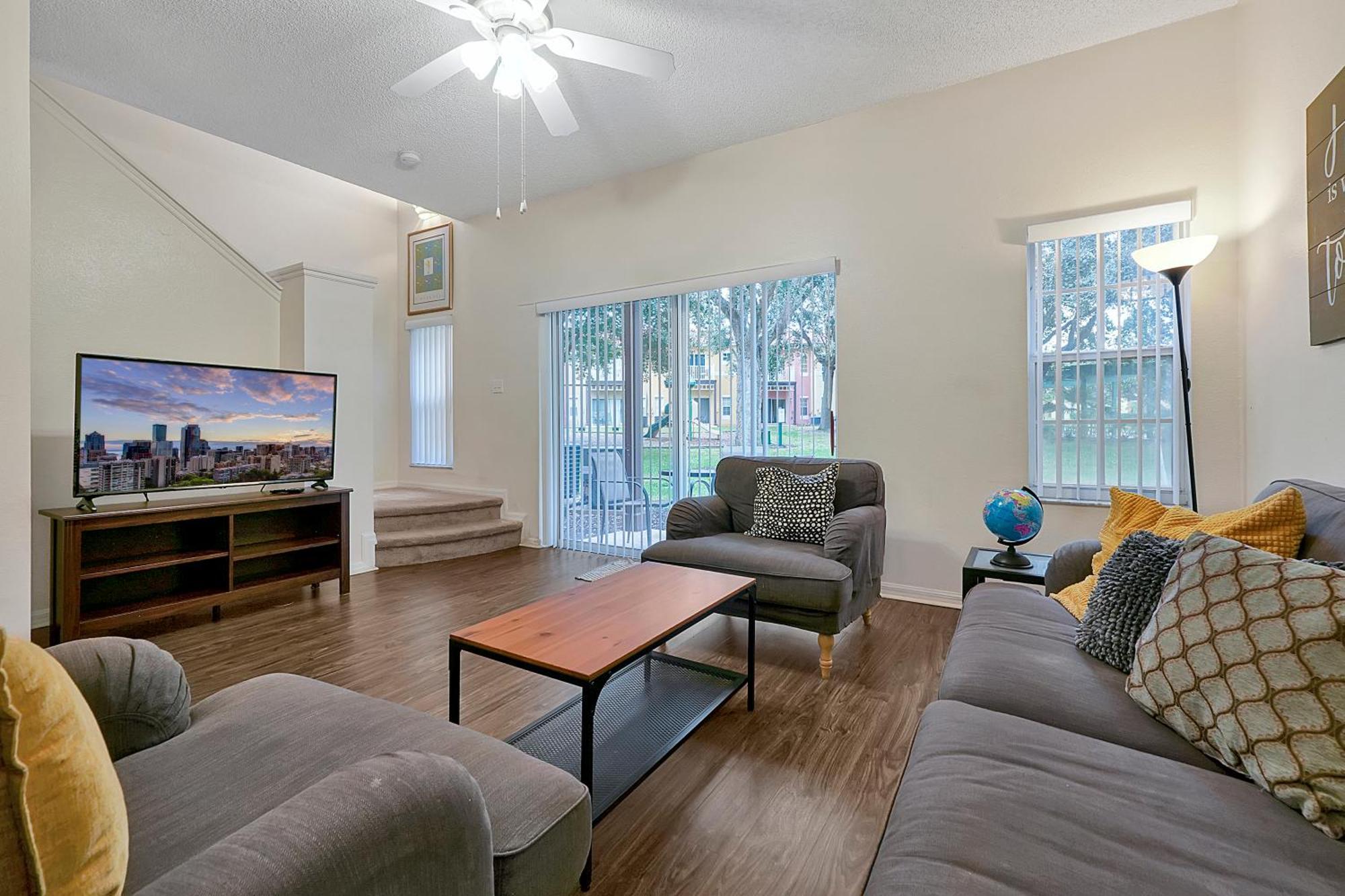 Holiday home Esmerald Island Oasis: Your Perfect Getaway Near *
