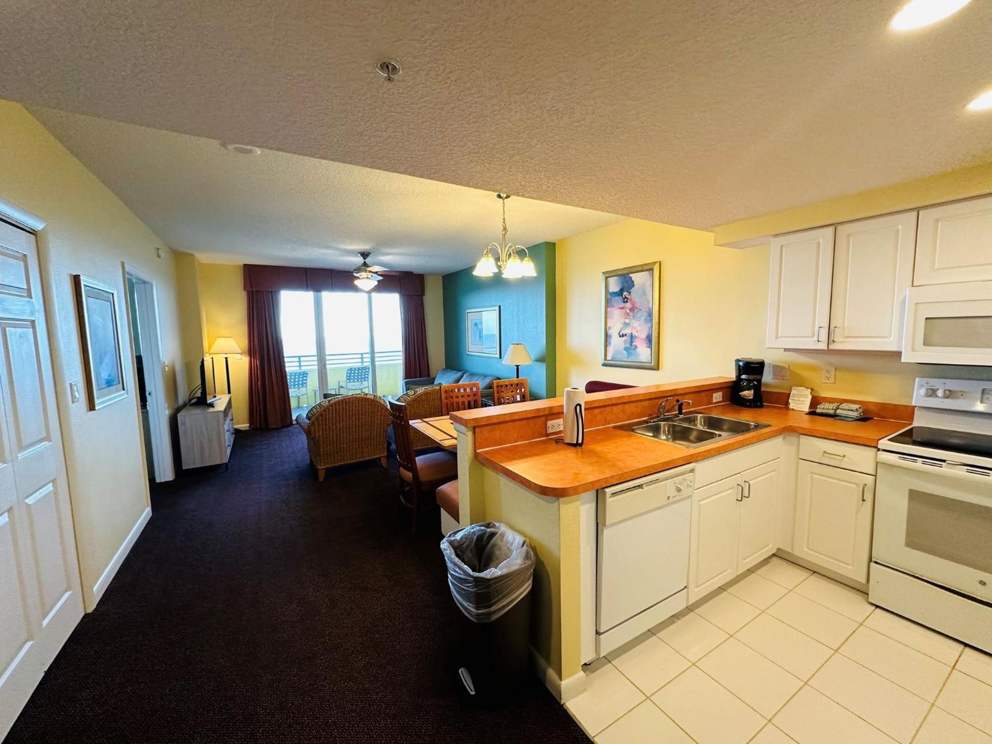 Ocean Walk Resort 3*