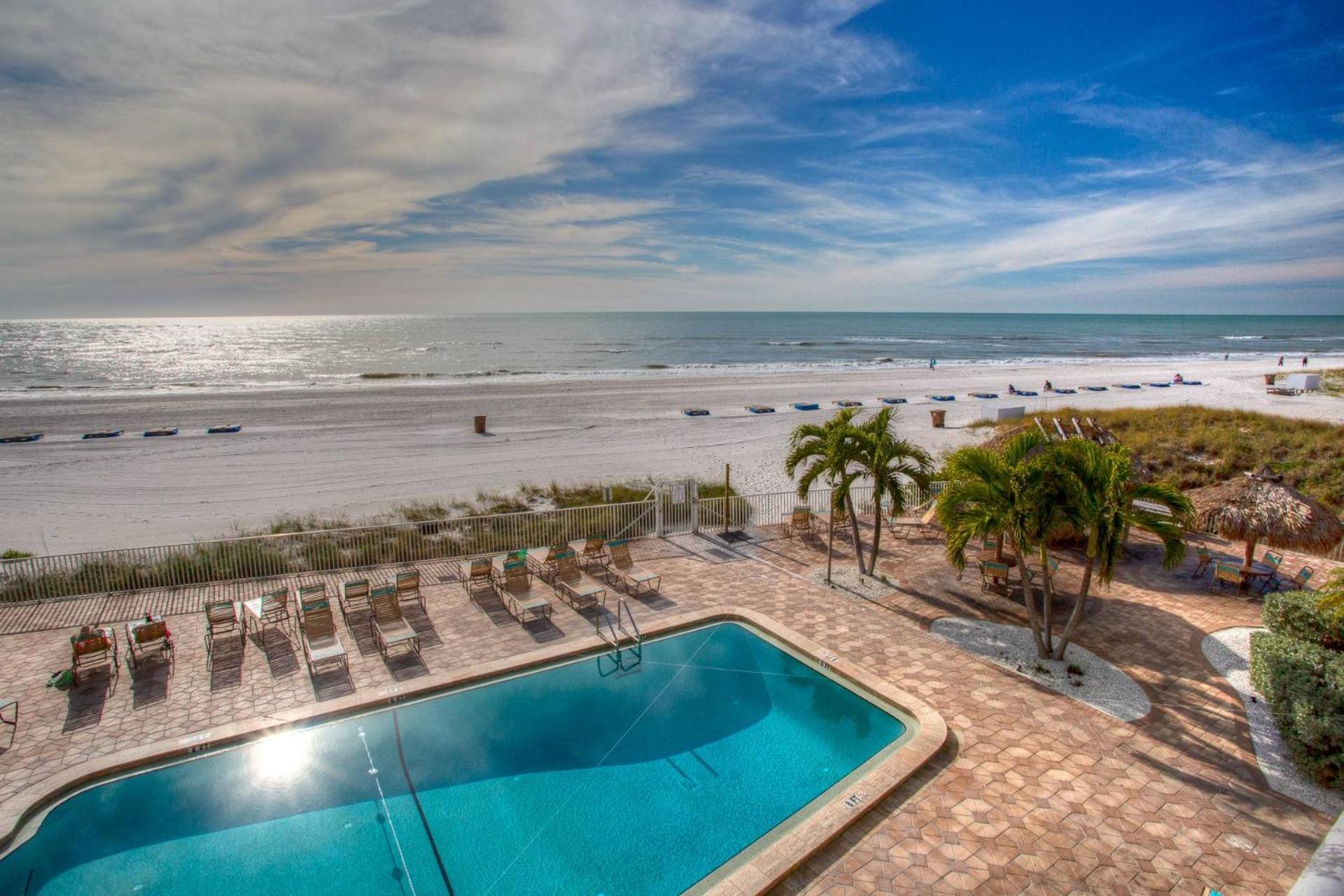 202 - Sandy Shores * St. Pete Beach
