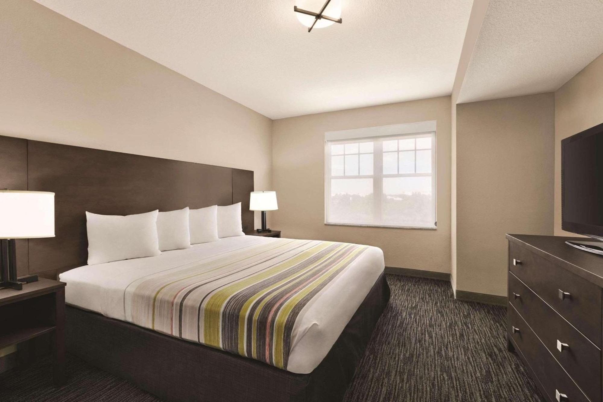 Country & By Radisson, Tampa-brandon, Fl Hotel