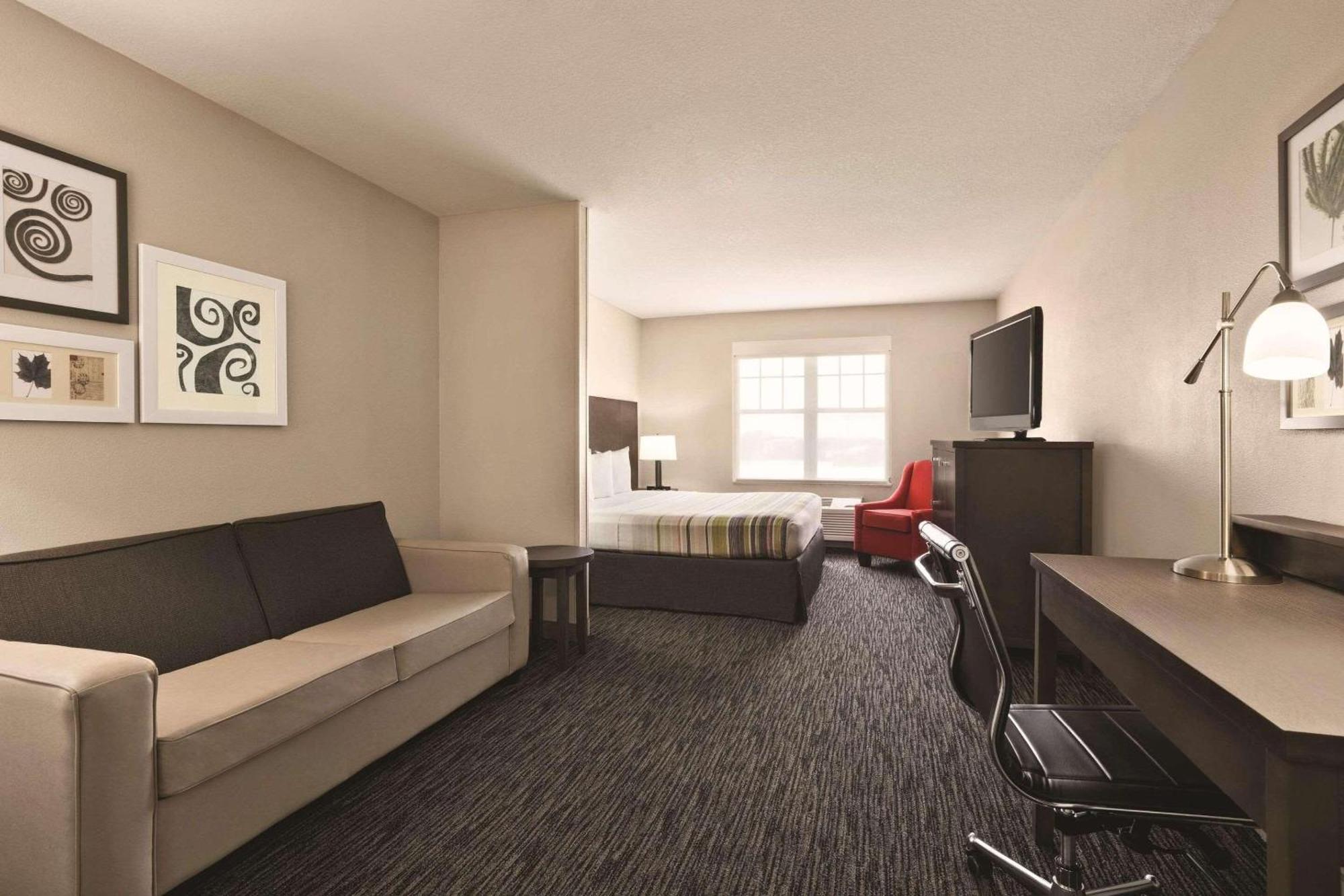 Country & By Radisson, Tampa-brandon, Fl