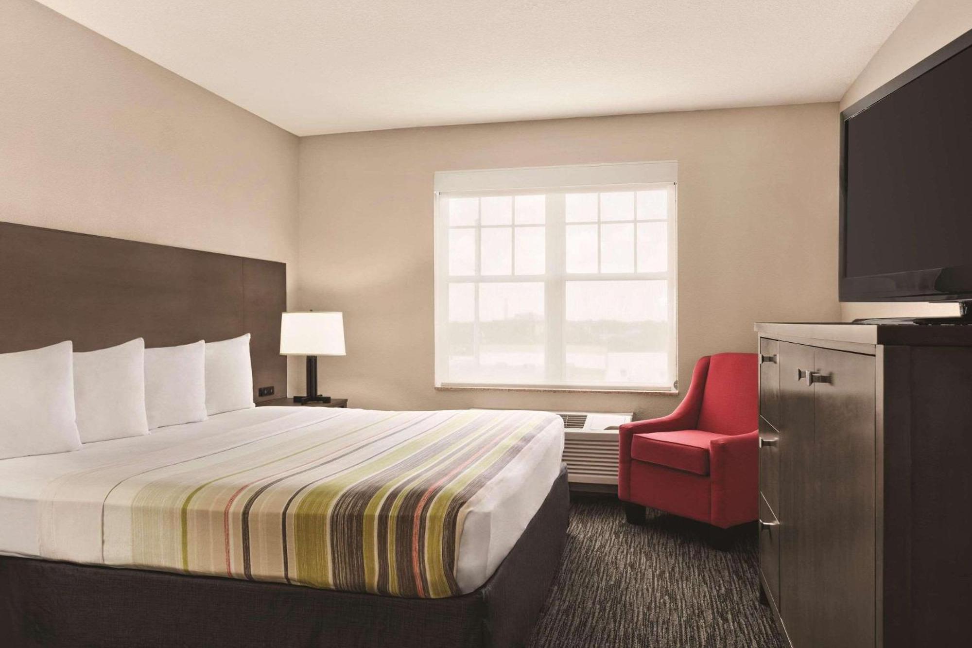 Hotel Country & By Radisson, Tampa-brandon, Fl