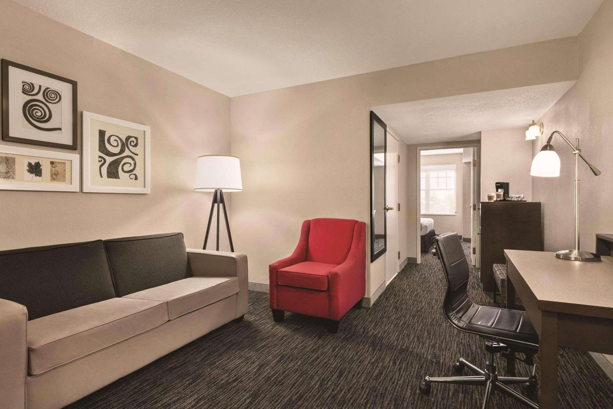 Country & By Radisson, Tampa-brandon, Fl