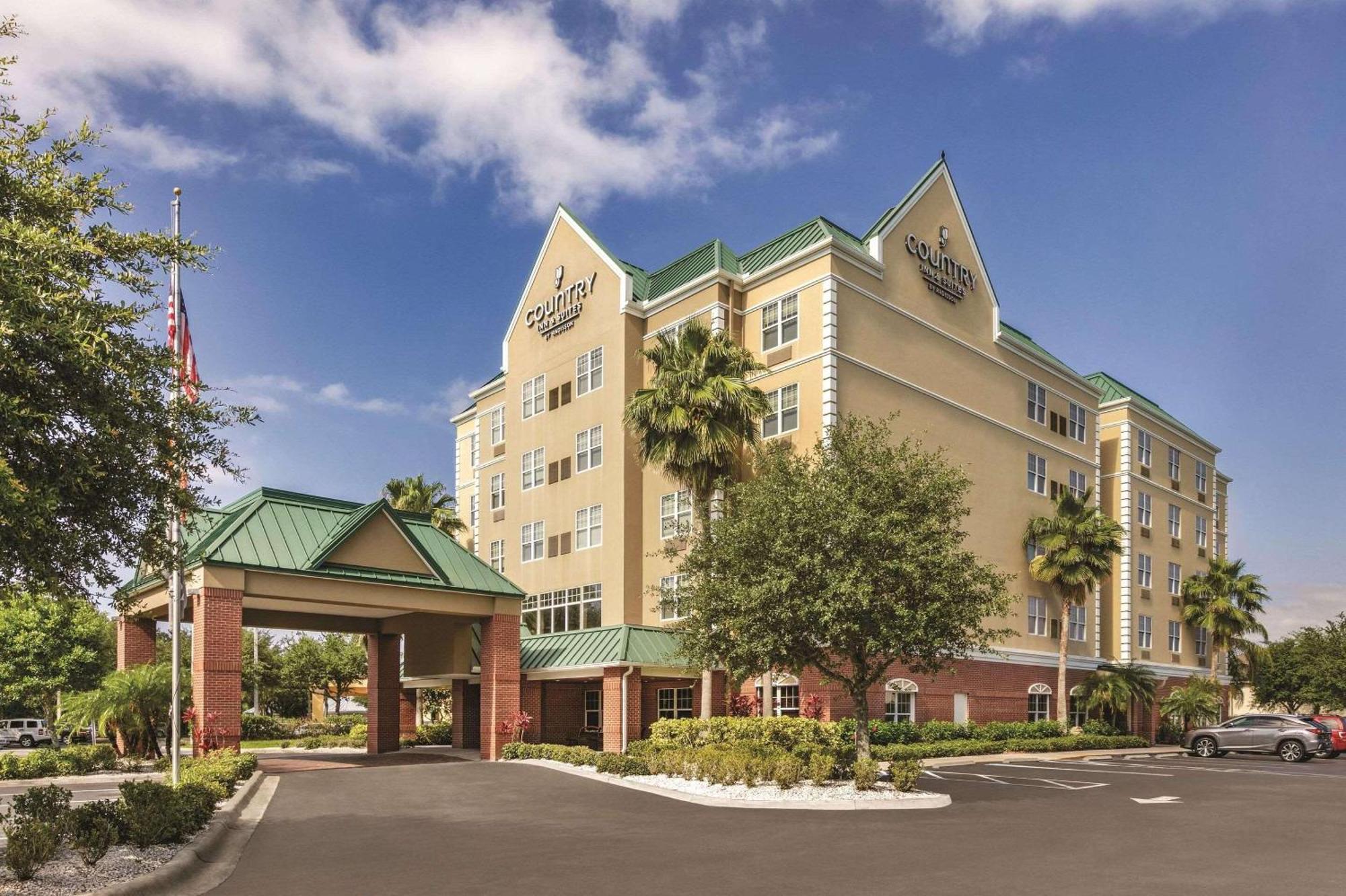 Country & By Radisson, Tampa-brandon, Fl Hotel