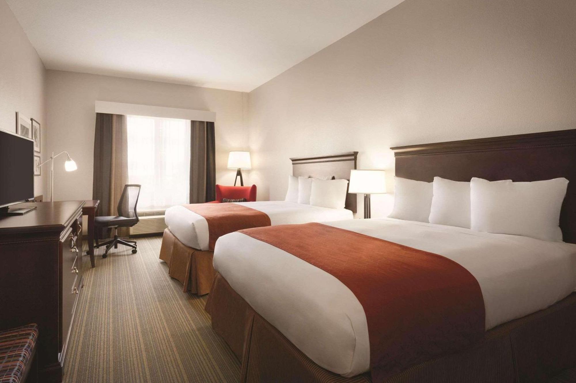 Country & By Radisson, St Petersburg - Clearwater, Fl Hotel