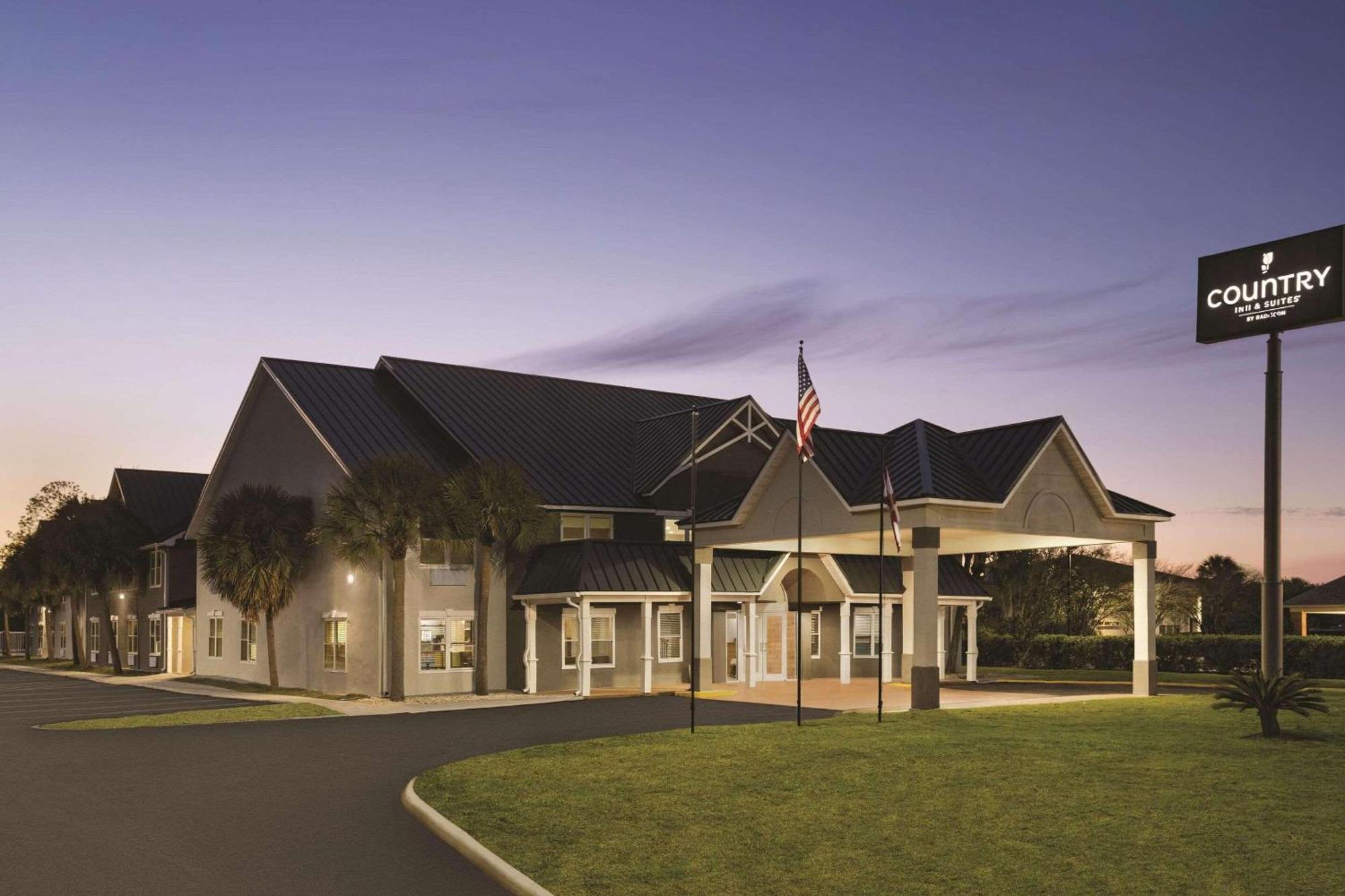 Country & By Radisson, City, Fl Hotel 2*