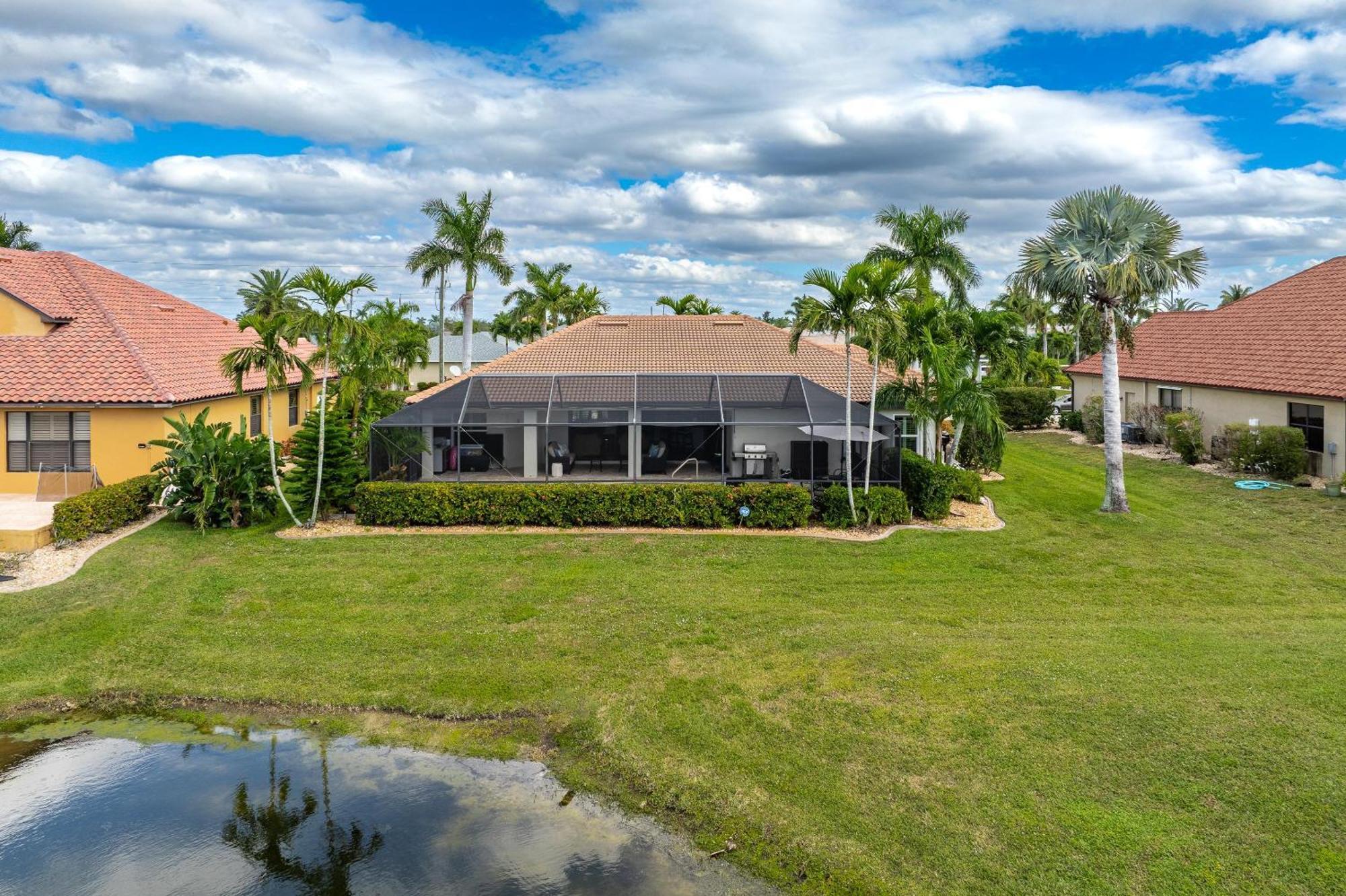 Lakeview!, Heated Pool And -villa Lakeside Escape - Roelens Vacations * Cape Coral