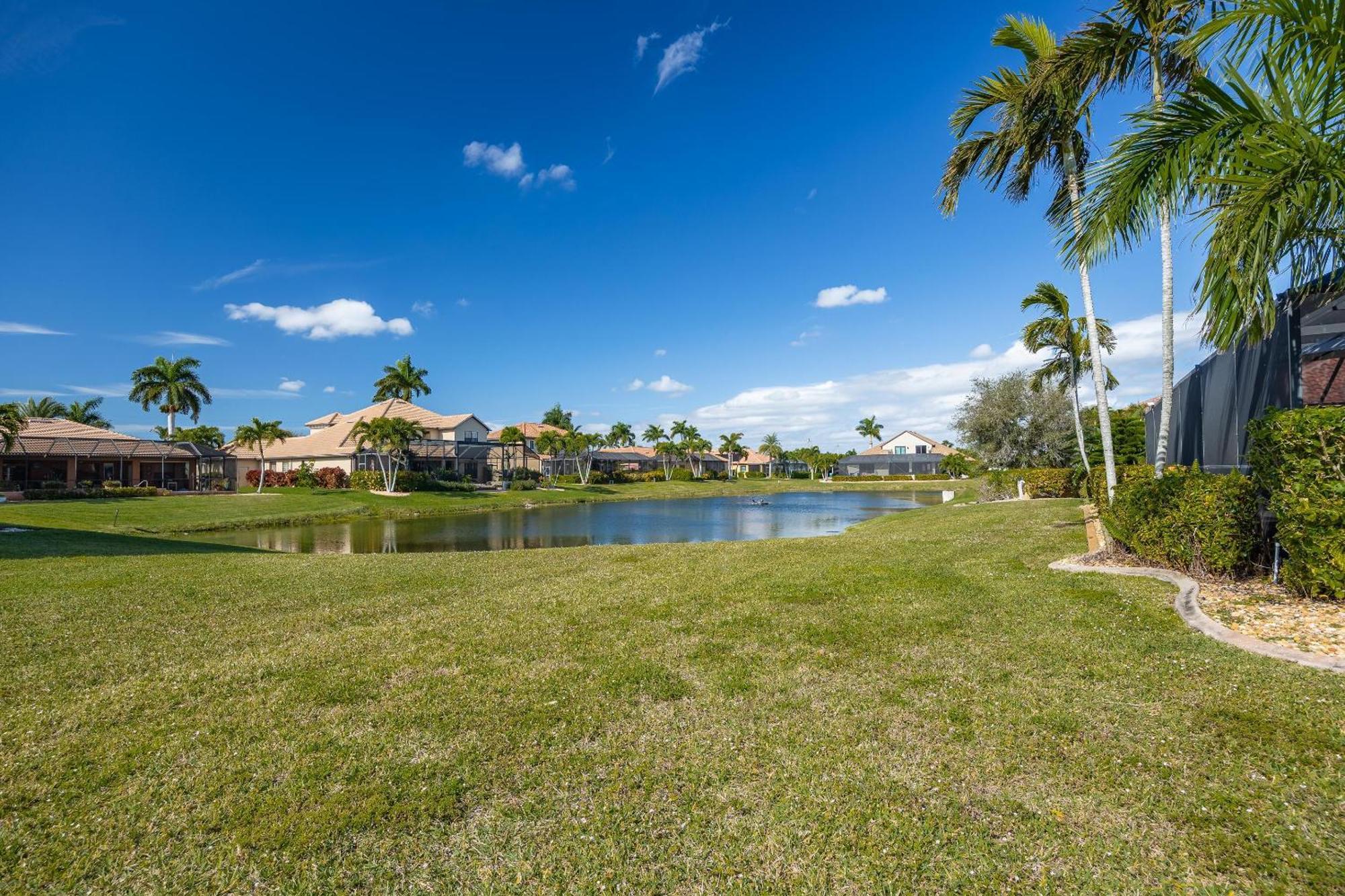 Lakeview!, Heated Pool And -villa Lakeside Escape - Roelens Vacations Holiday home *