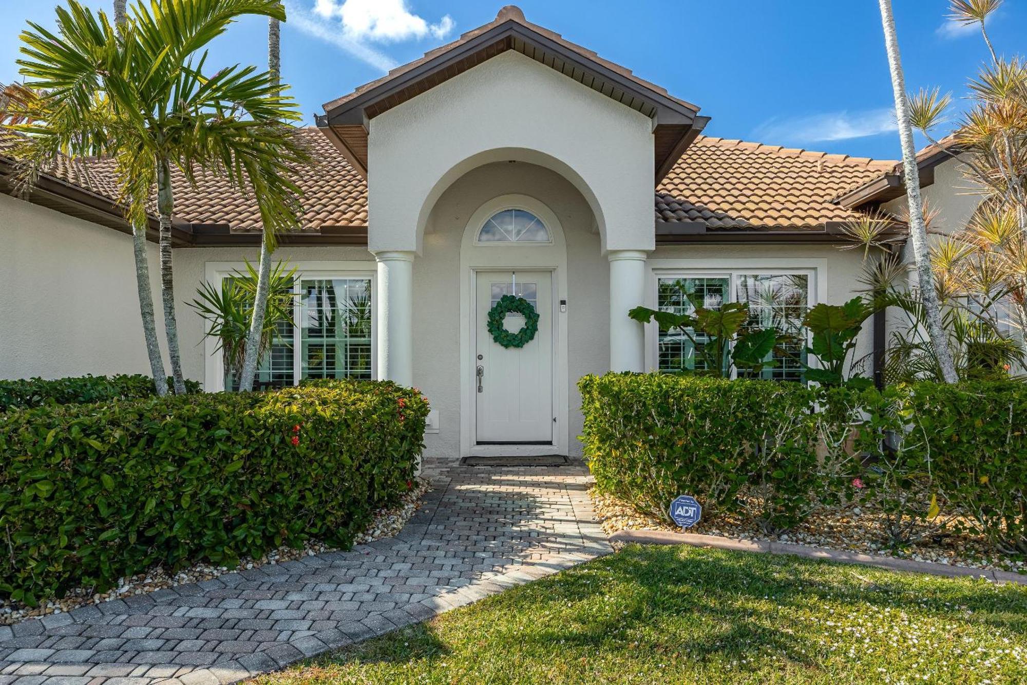 Holiday home Lakeview!, Heated Pool And -villa Lakeside Escape - Roelens Vacations Cape Coral