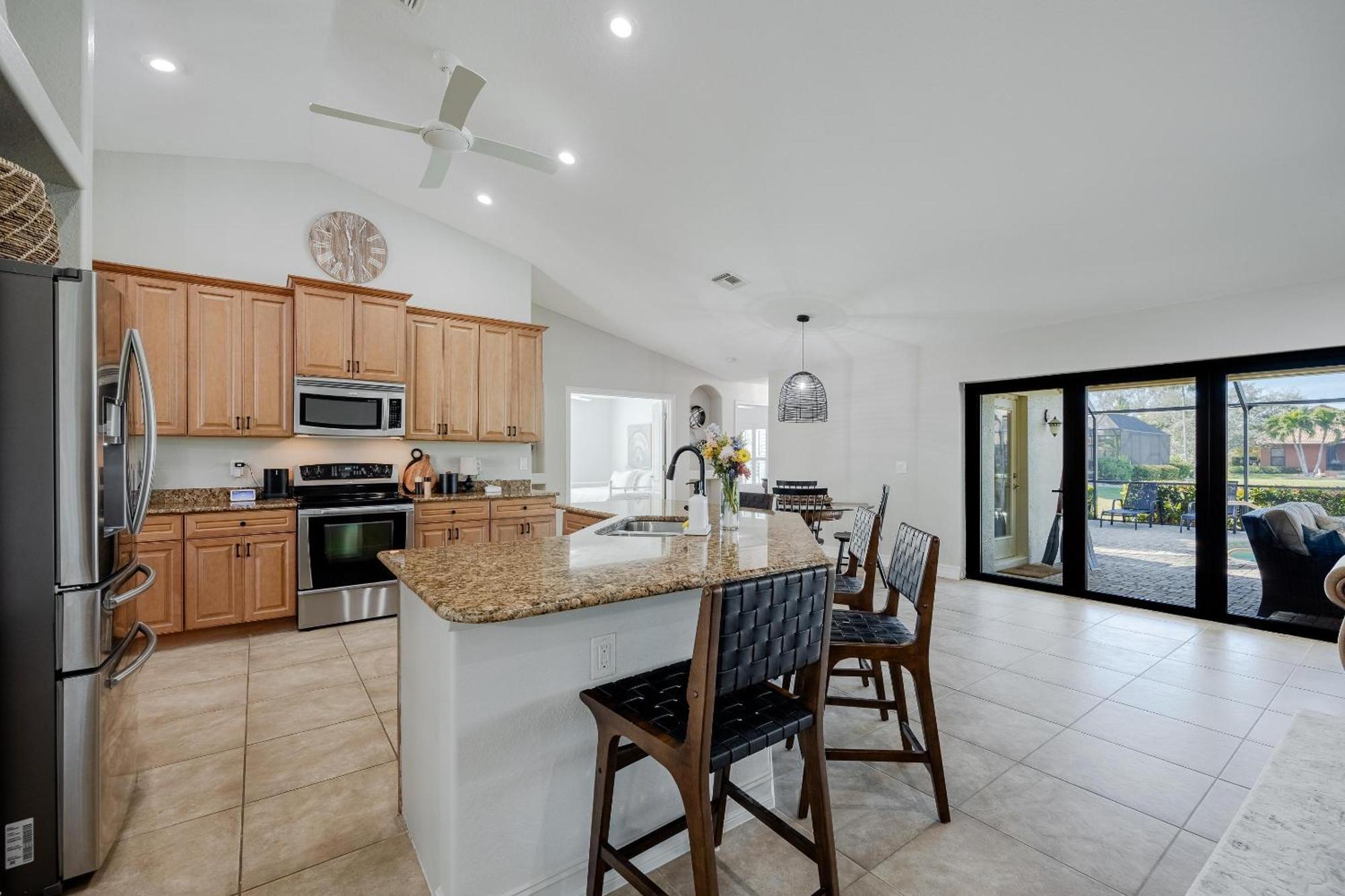 Holiday home Lakeview!, Heated Pool And -villa Lakeside Escape - Roelens Vacations Cape Coral