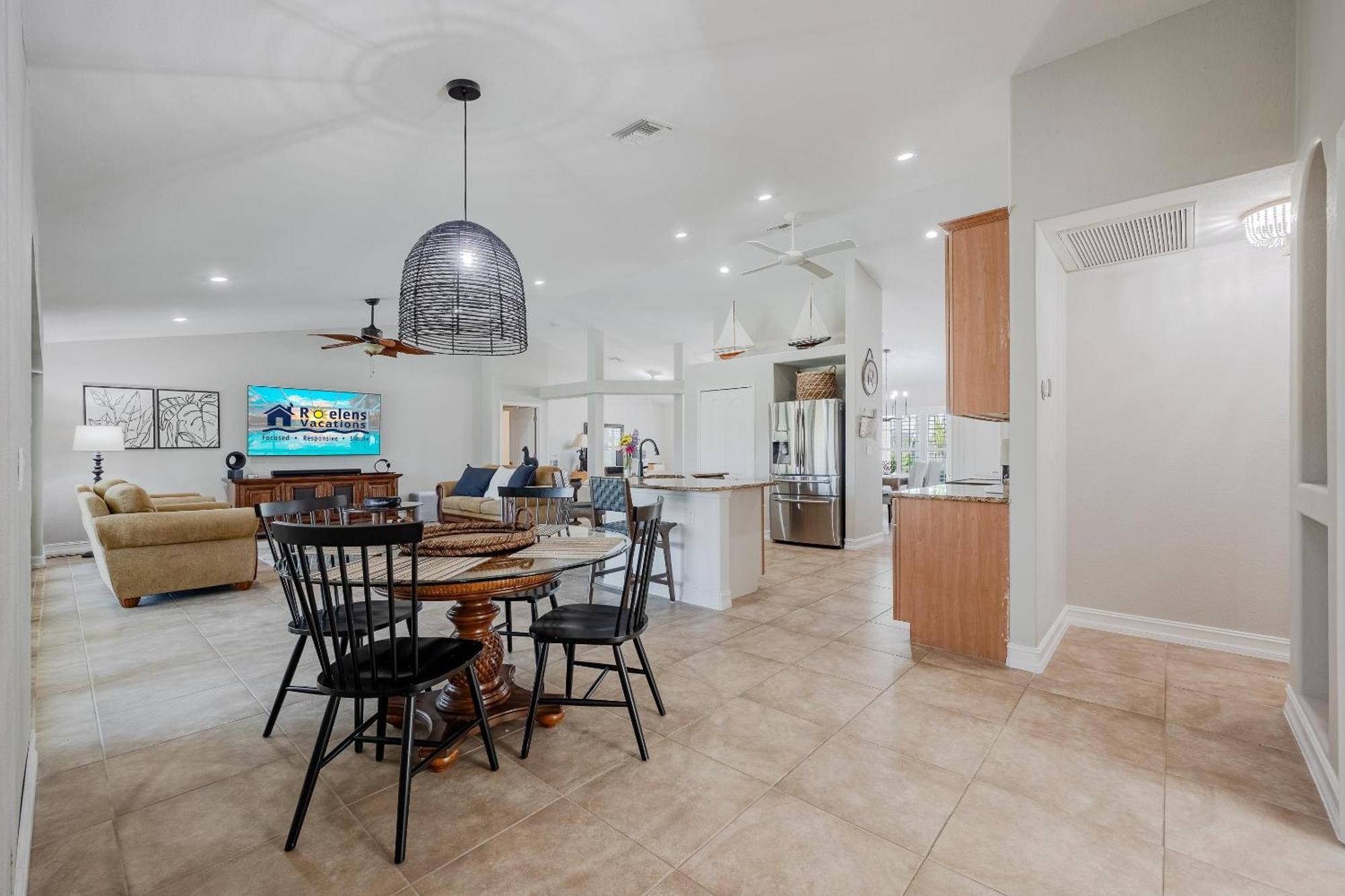 Lakeview!, Heated Pool And -villa Lakeside Escape - Roelens Vacations *