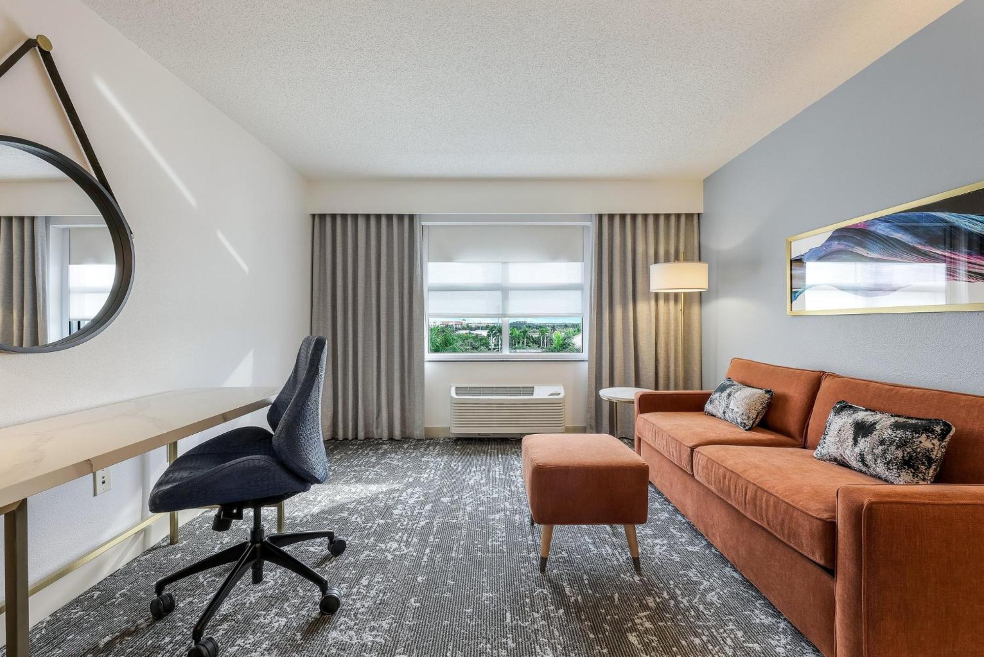 Crowne Plaza Ft Myers Gulf Coast By Ihg Hotel