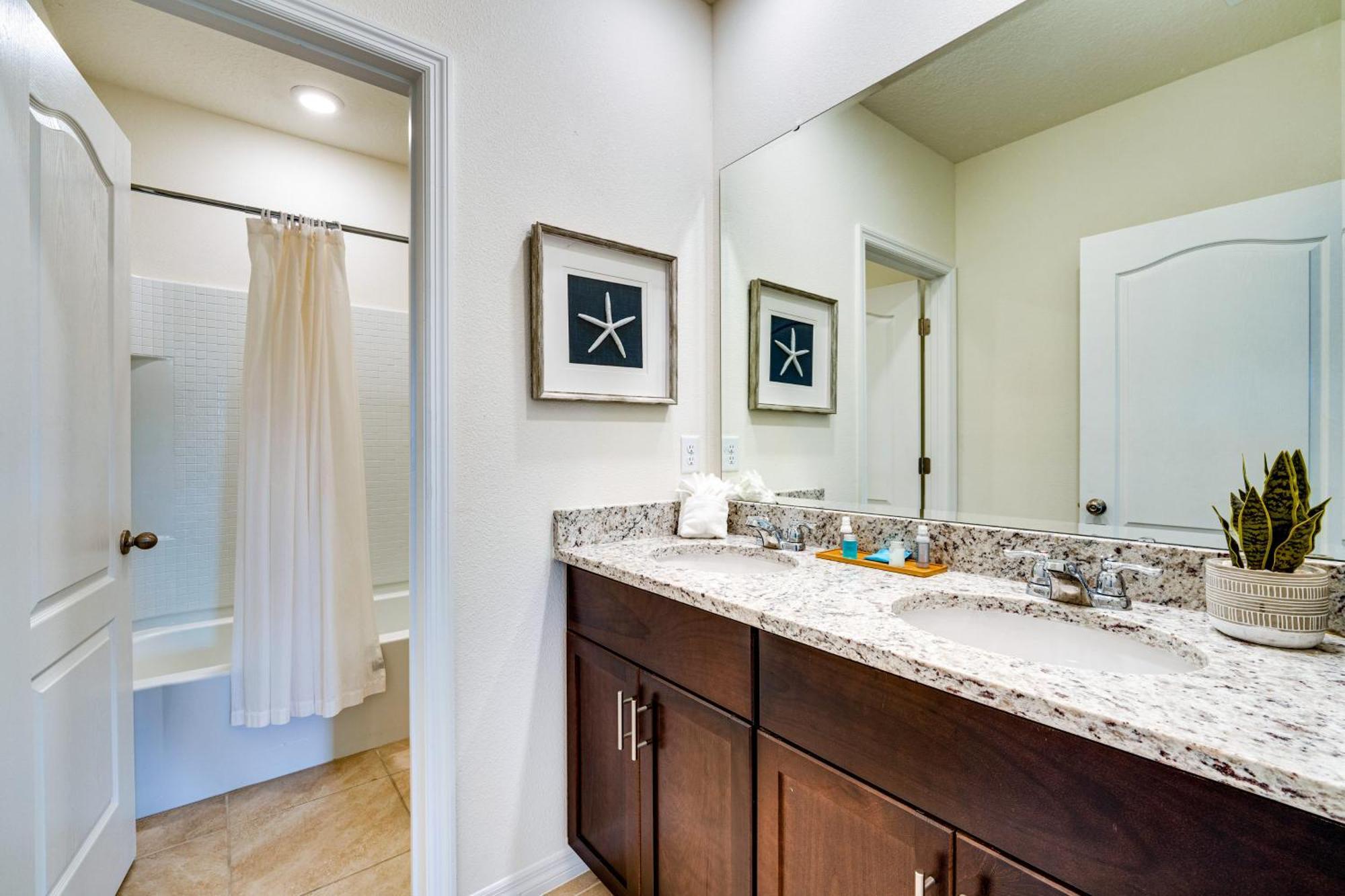 Holiday home Oasis With Pool And Game 11 Mi To Disney! *