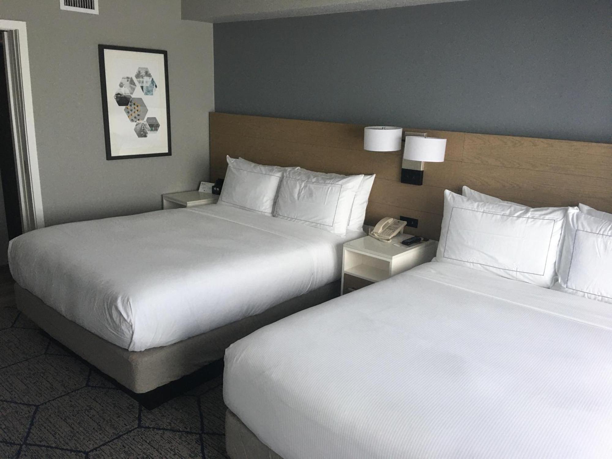 Doubletree By Hilton Oceanfront 4*