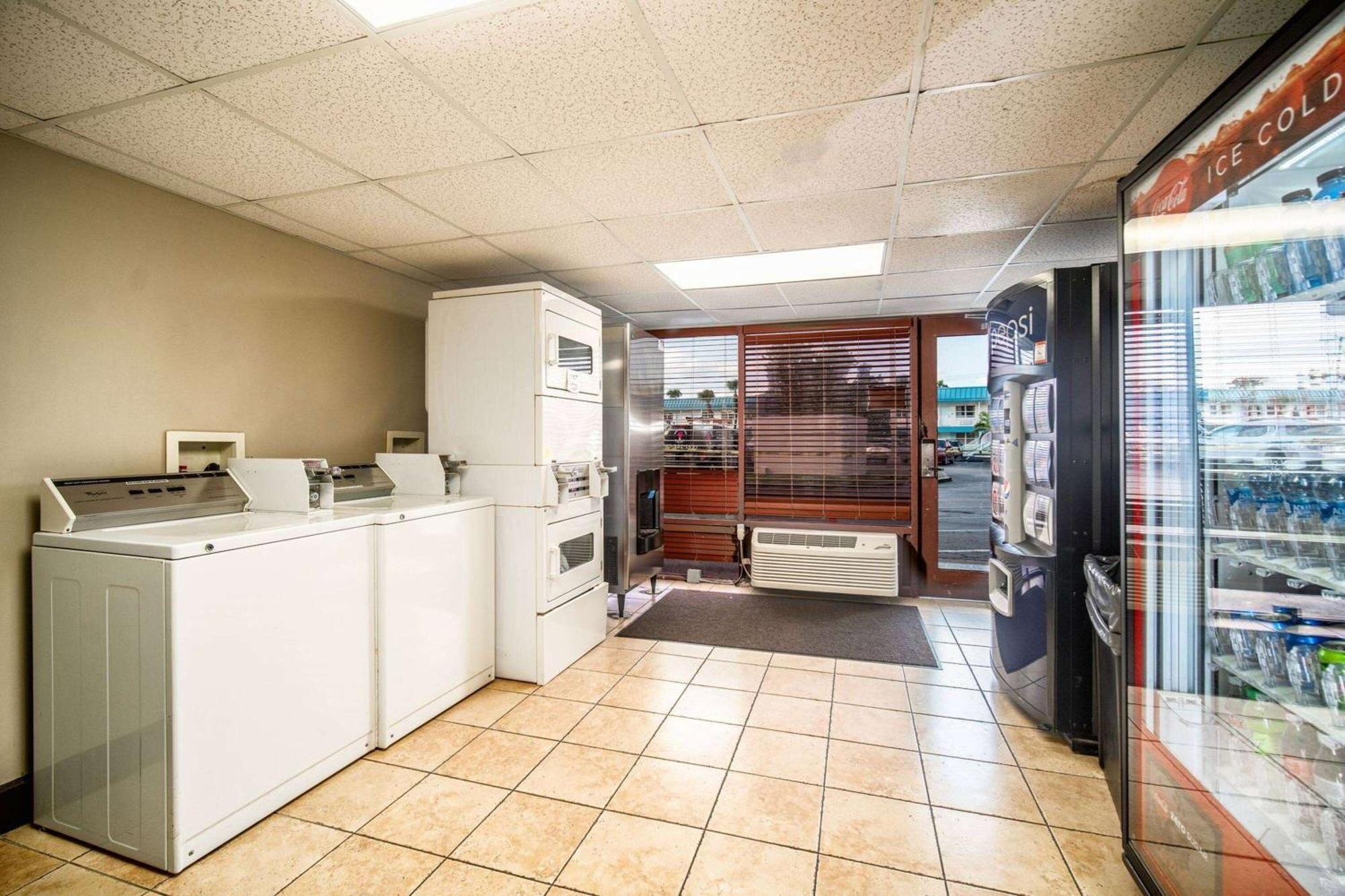 La Quinta By Wyndham Cocoa Oceanfront 3*