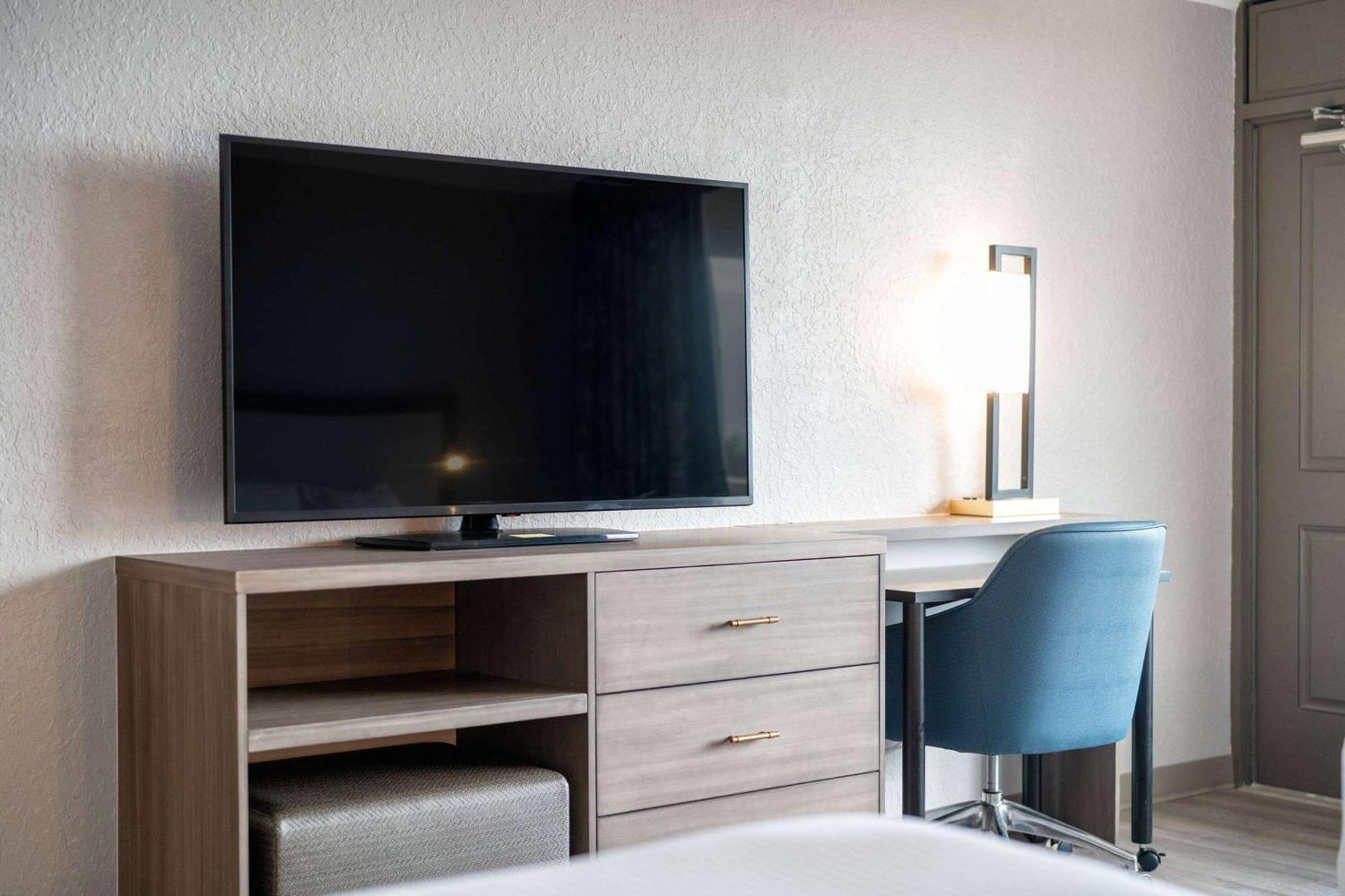 Hotel La Quinta By Wyndham Cocoa Oceanfront 3*