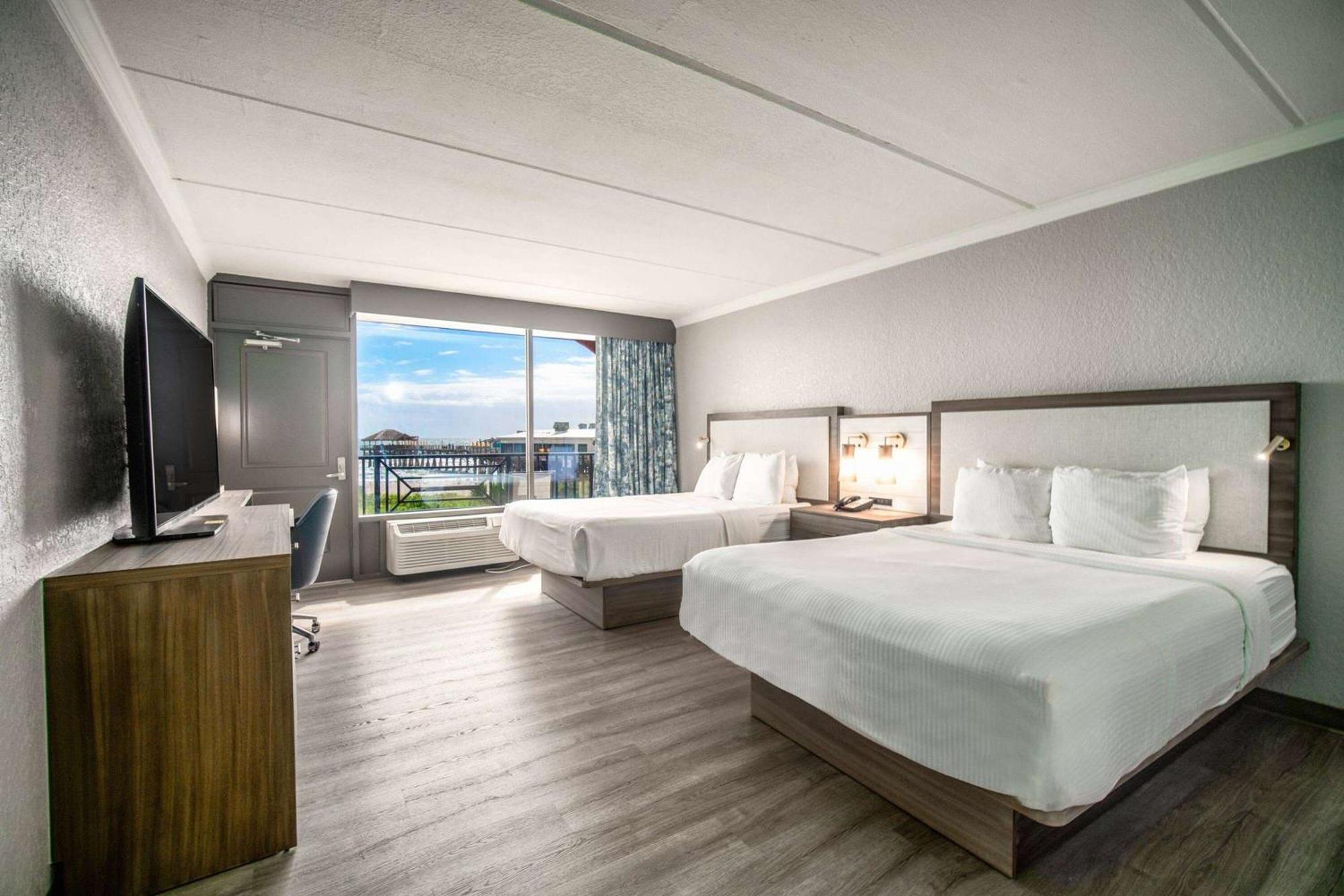 La Quinta By Wyndham Cocoa Oceanfront 3*