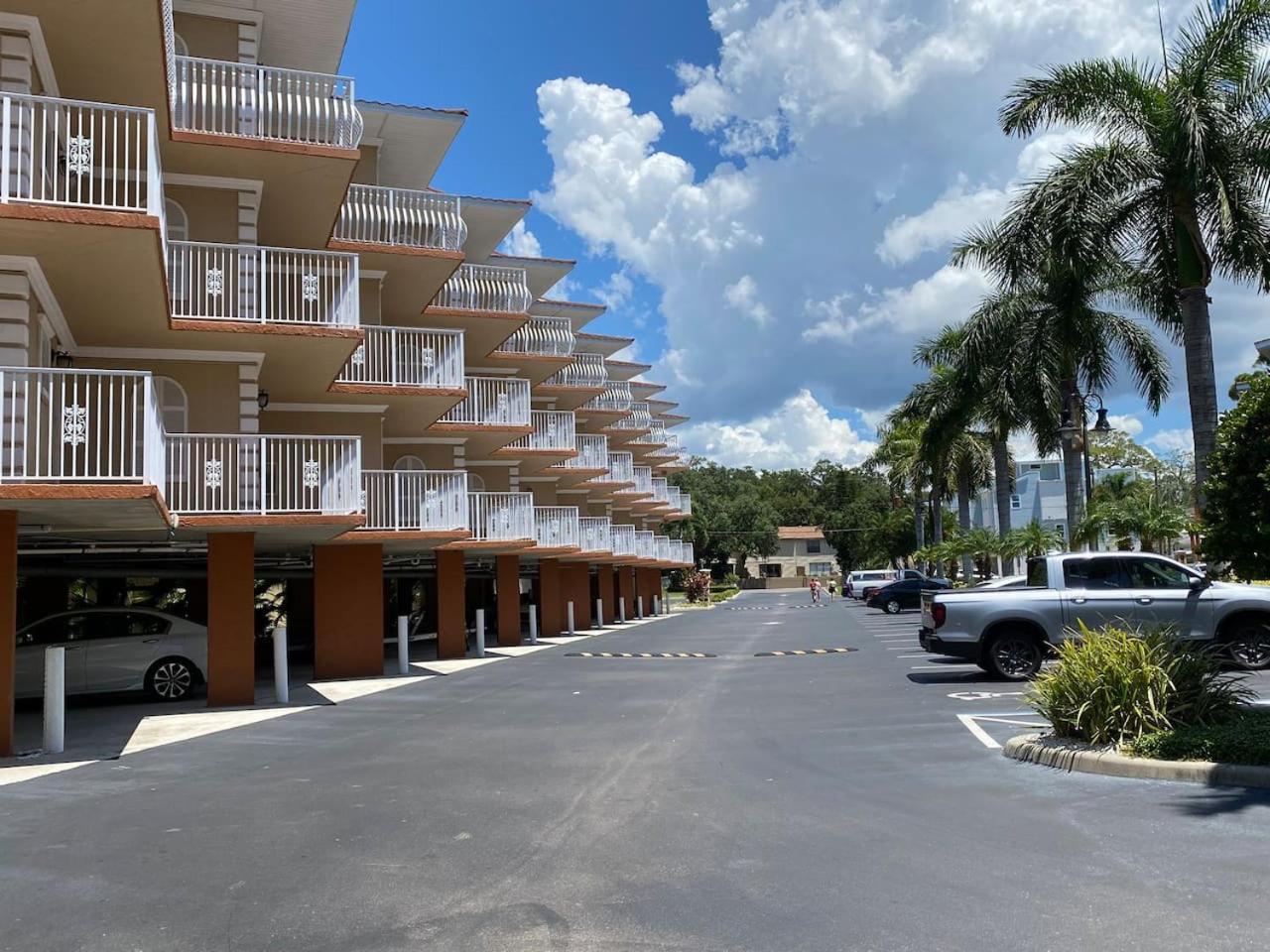 In Waterfront With Balcony Close To Beaches Free Bikes Aparthotel