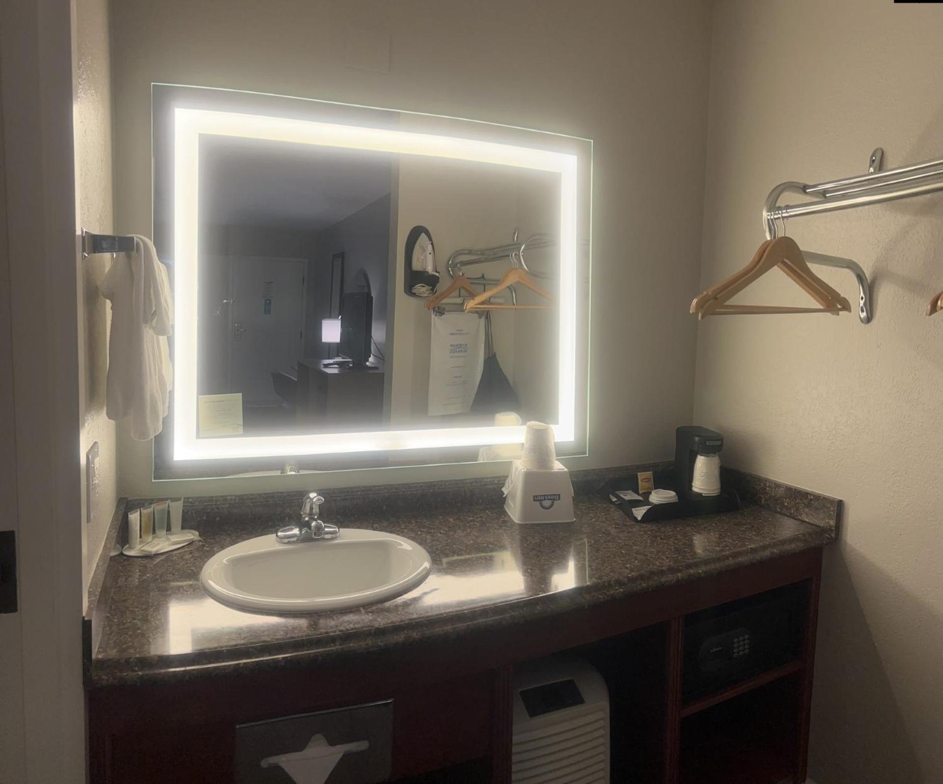 Days By Wyndham Town Center 3*