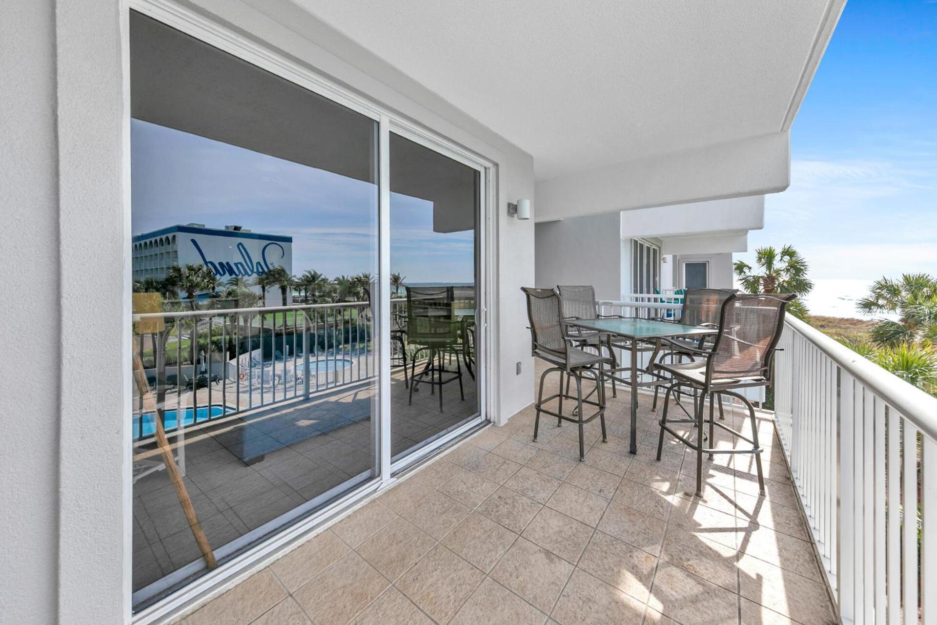 Destin West Gulfside Two Bedroom With Bunks!!! Lazy River!! *