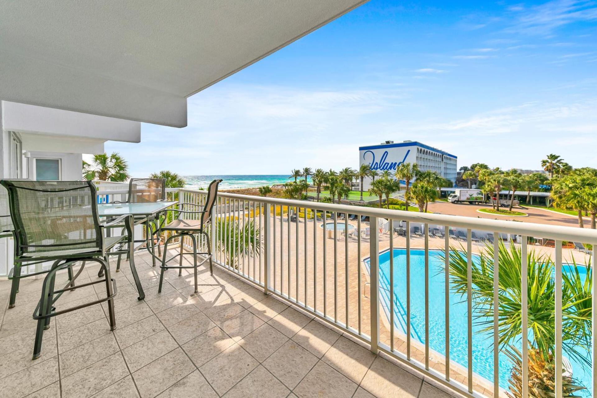 Destin West Gulfside Two Bedroom With Bunks!!! Lazy River!! * Fort Walton Beach