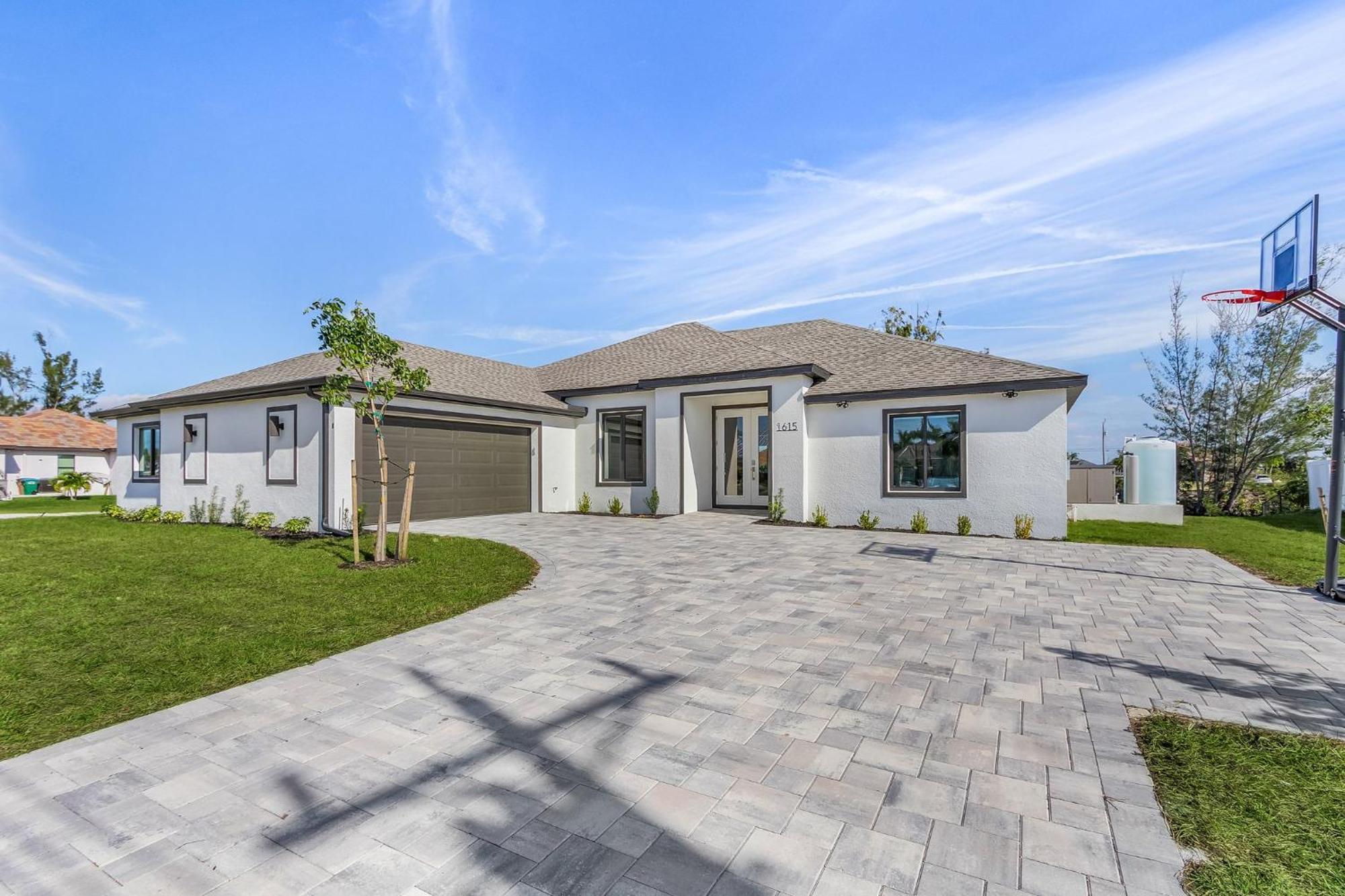 Impeccable Gulf Access, Dock W/tiki Bar, Outdoor Kitchen,and And And - Nautical Paradise Holiday home