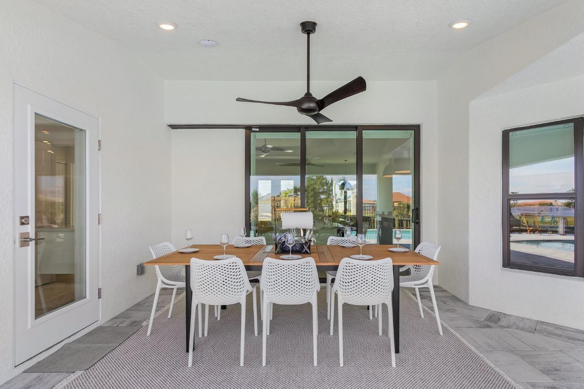 Holiday home Impeccable Gulf Access, Dock W/tiki Bar, Outdoor Kitchen,and And And - Nautical Paradise