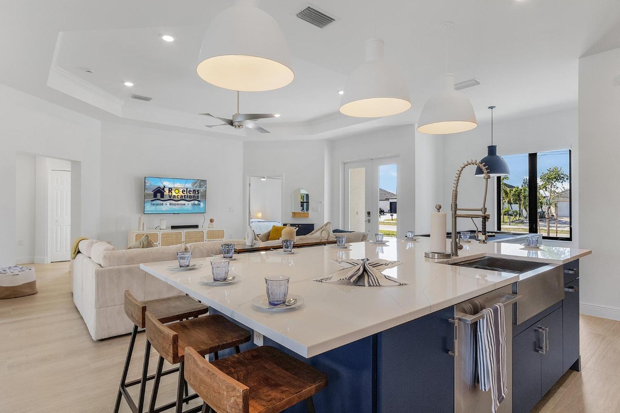 Holiday home Impeccable Gulf Access, Dock W/tiki Bar, Outdoor Kitchen,and And And - Nautical Paradise Cape Coral