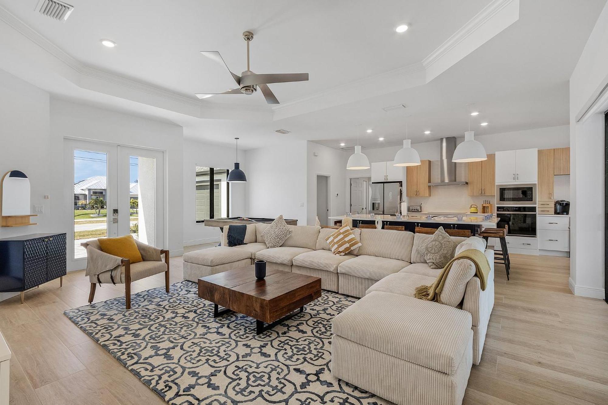 Impeccable Gulf Access, Dock W/tiki Bar, Outdoor Kitchen,and And And - Nautical Paradise * Cape Coral