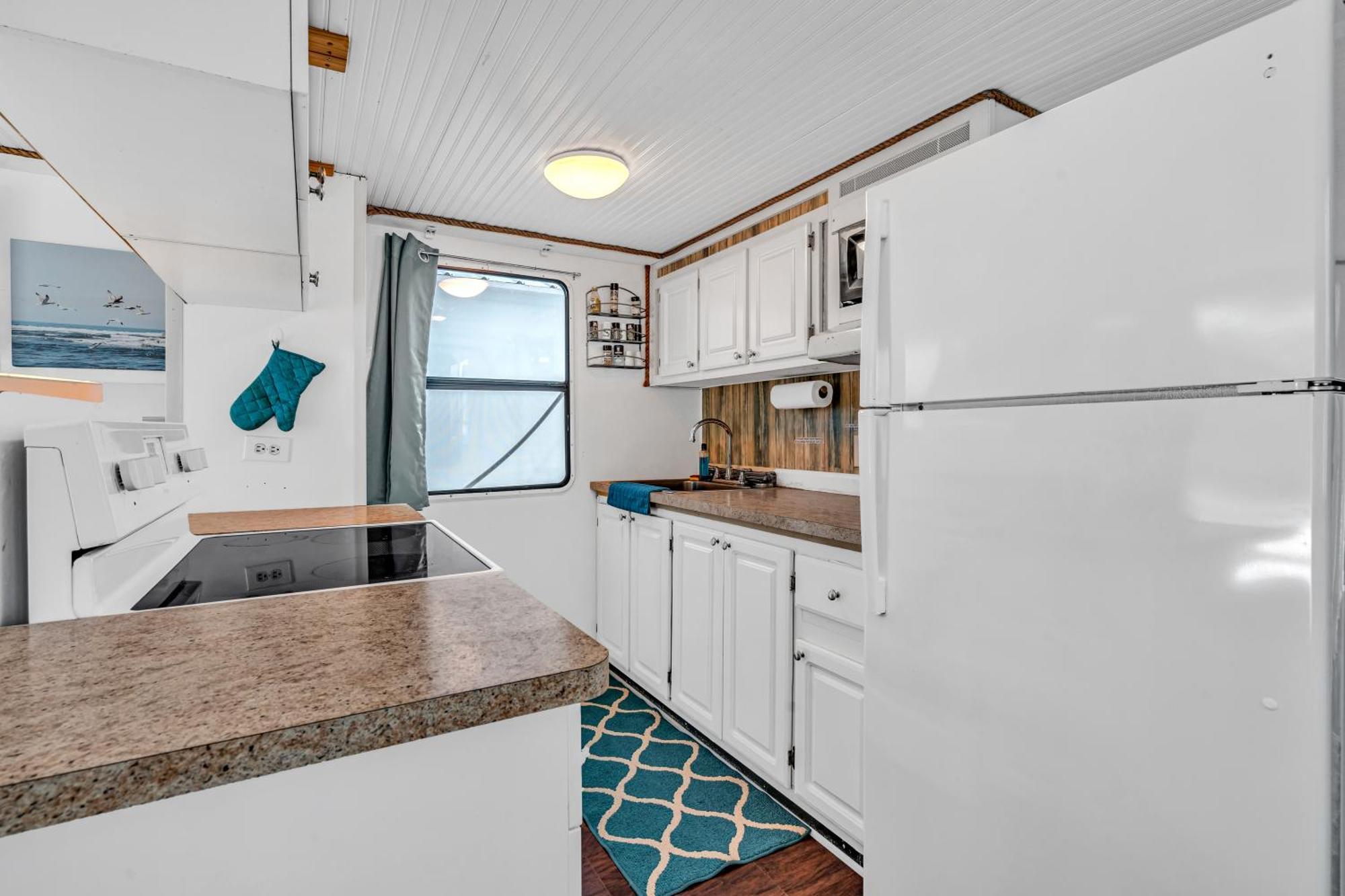Hotel Treasure Harbor