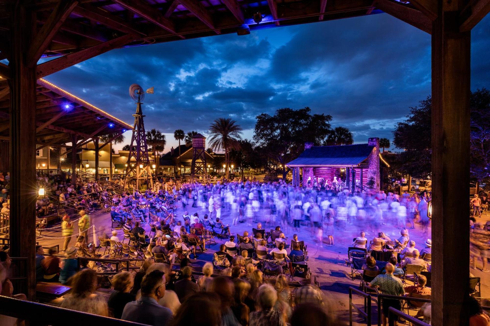 The Brownwood & 3* The Villages