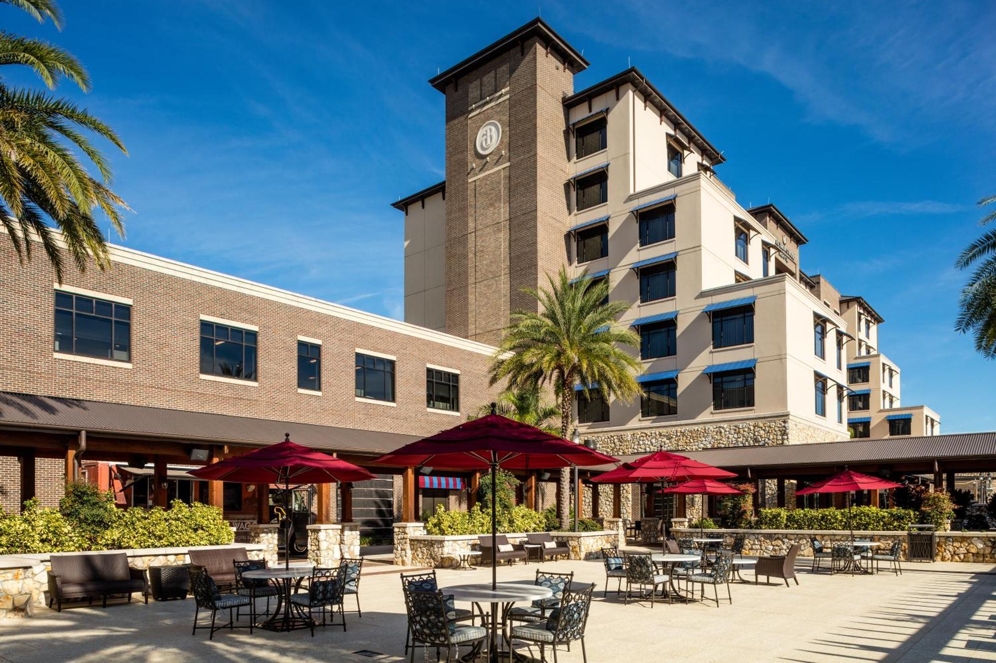 Hotel The Brownwood & The Villages