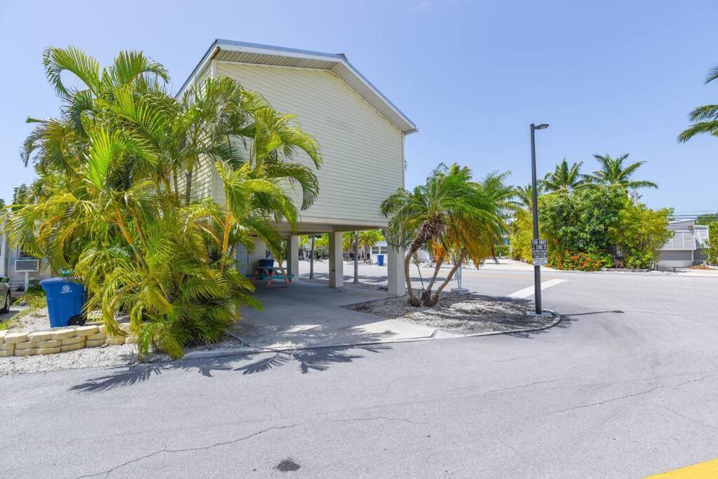 Tree Paradise * Cudjoe Key
