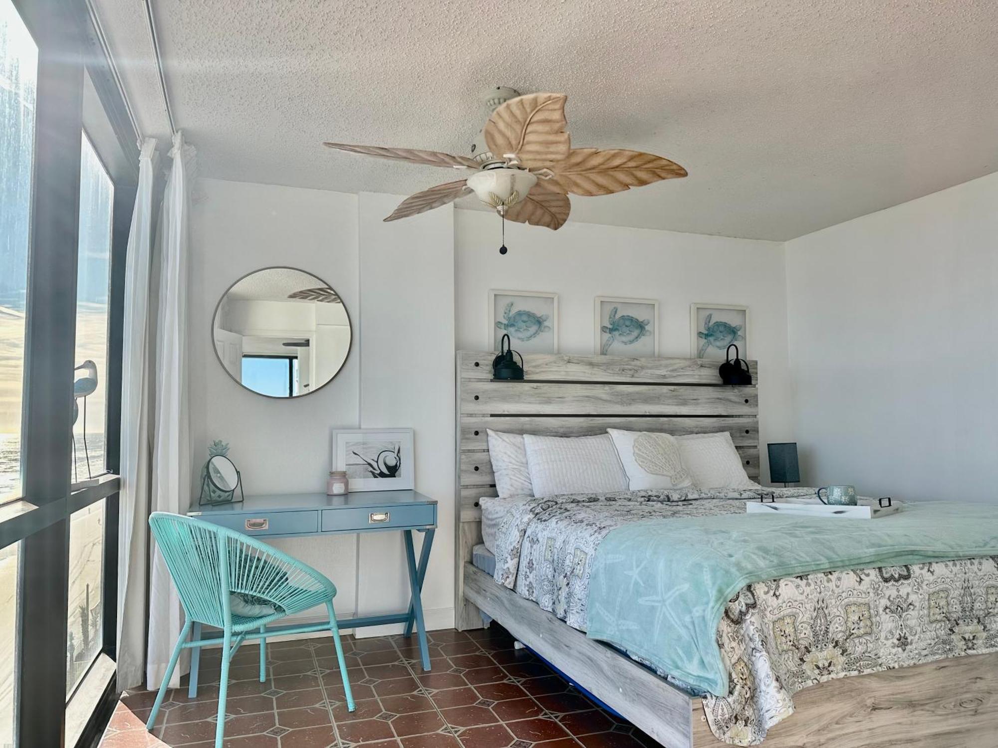 Beautiful Oceanfront Two Bedroom * Daytona Beach