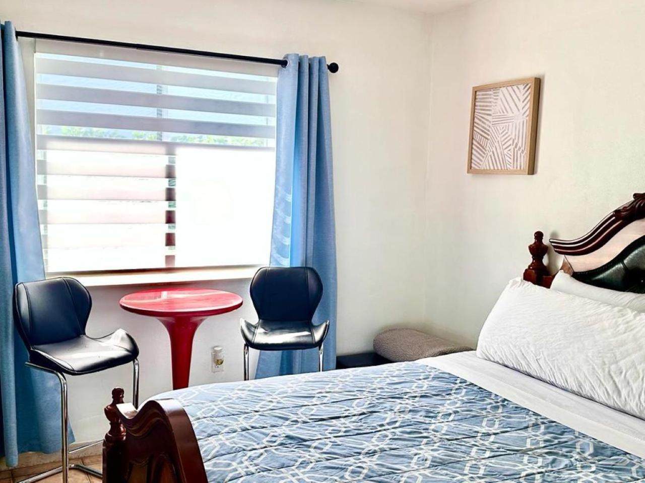 Blue House Miami Guest house