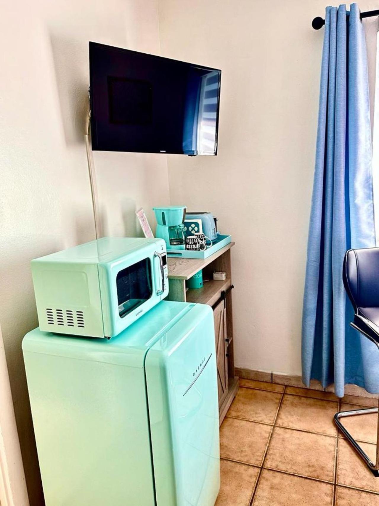 Blue House Miami 3*