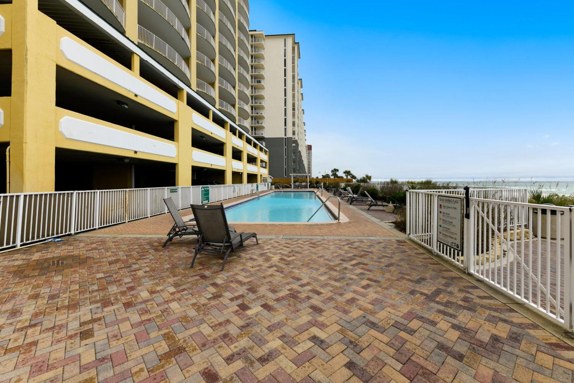 Twin Palms #1605 By Book That Holiday home *
