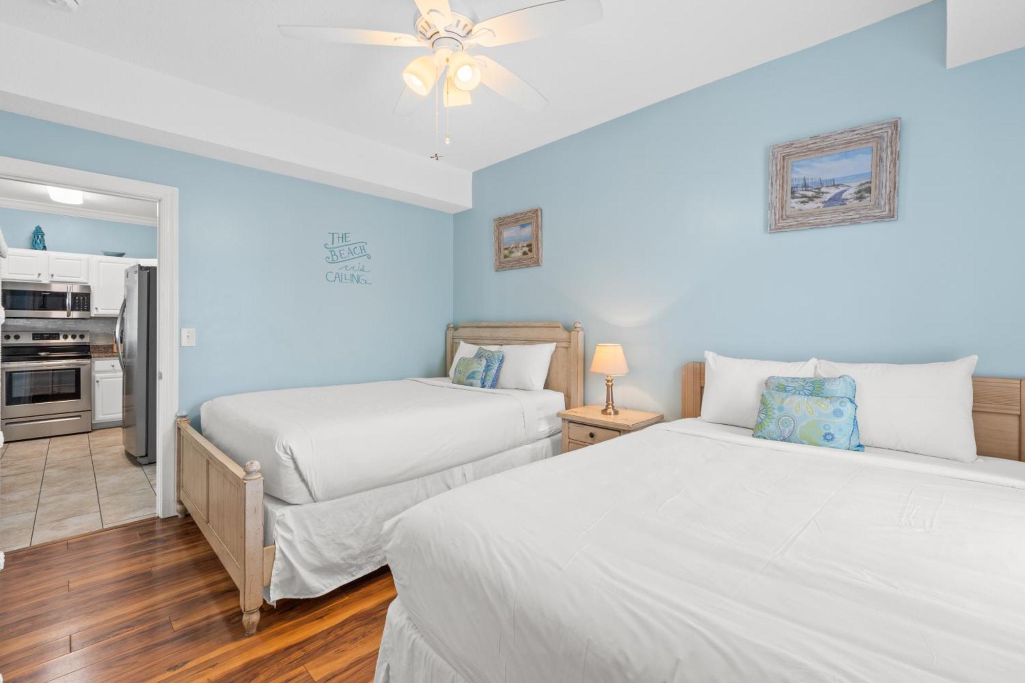 Twin Palms #1605 By Book That Holiday home