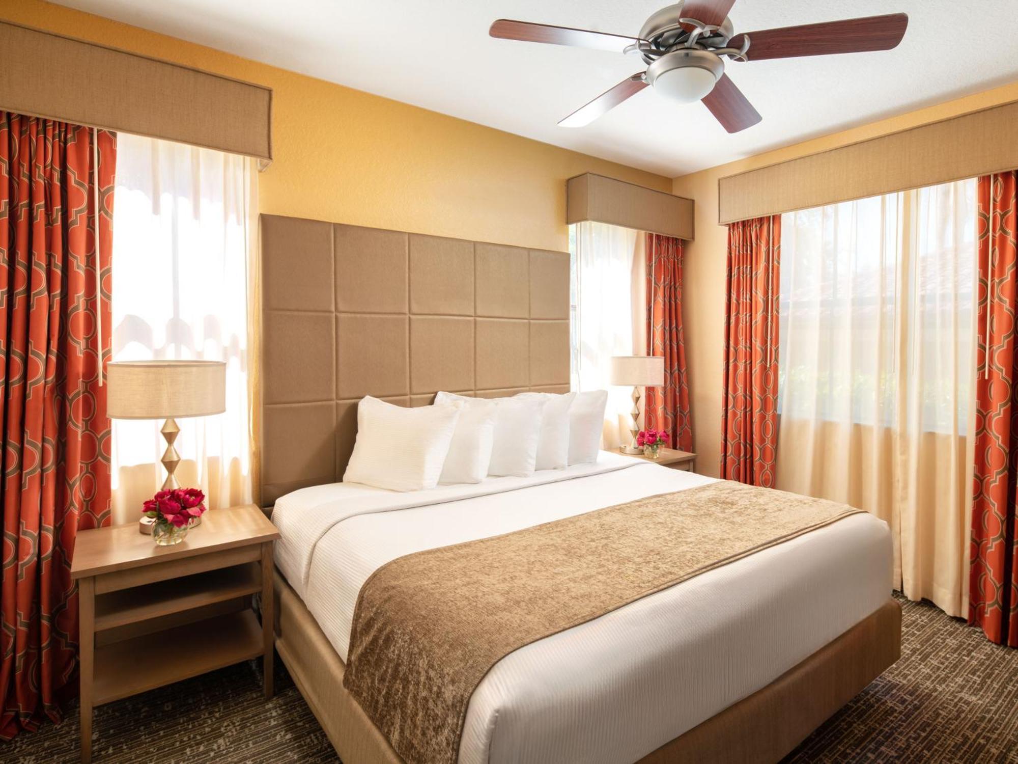 Floridays Orlando Two & Three Bed Williamsburg