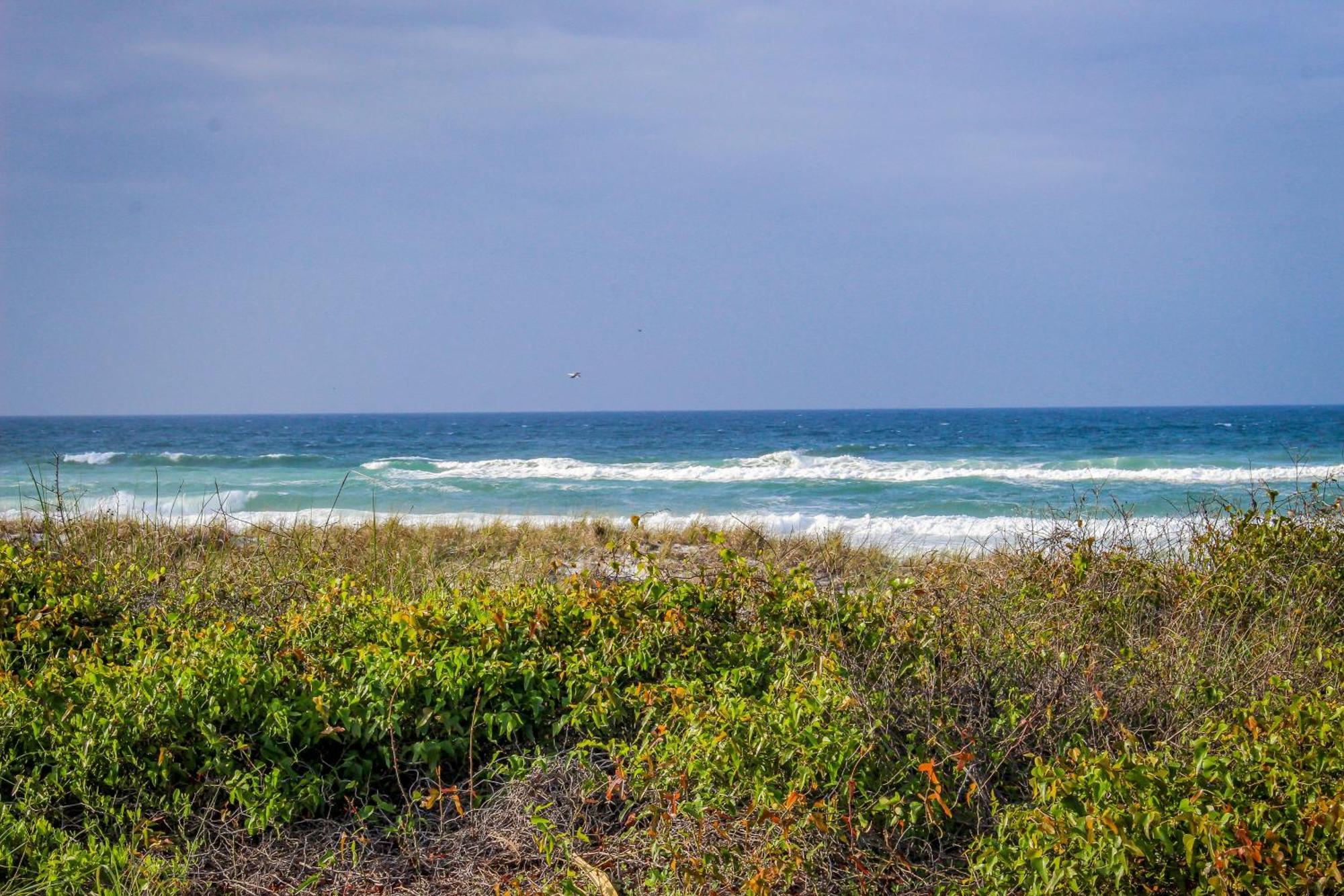 Apartment Emerald Shores #3001 *