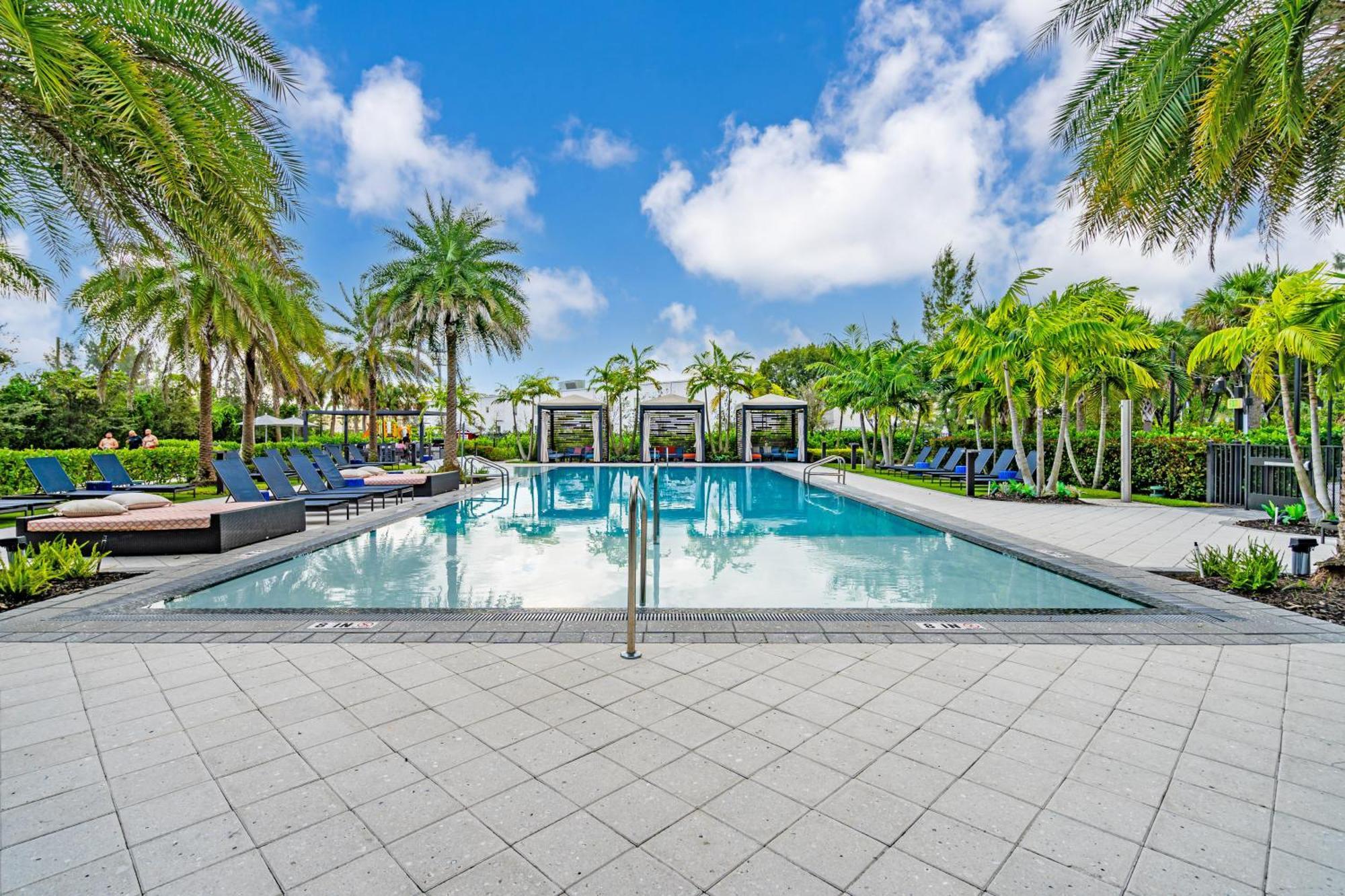 Modern 1 Bedroom In The Heart Of Downtown Doral *