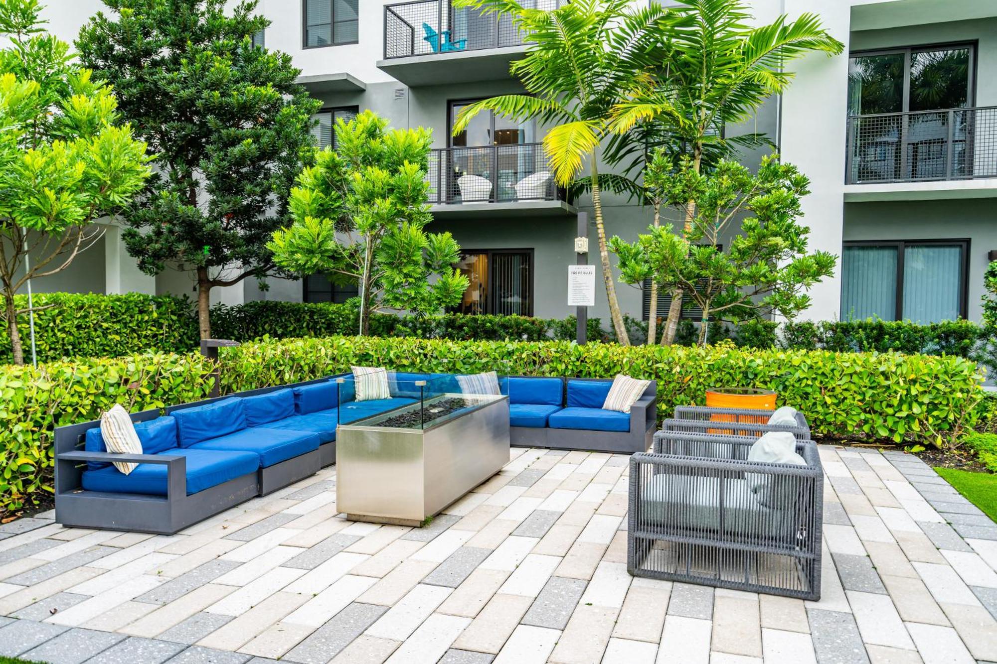 Apartment Modern 1 Bedroom In The Heart Of Downtown Doral Hialeah Gardens