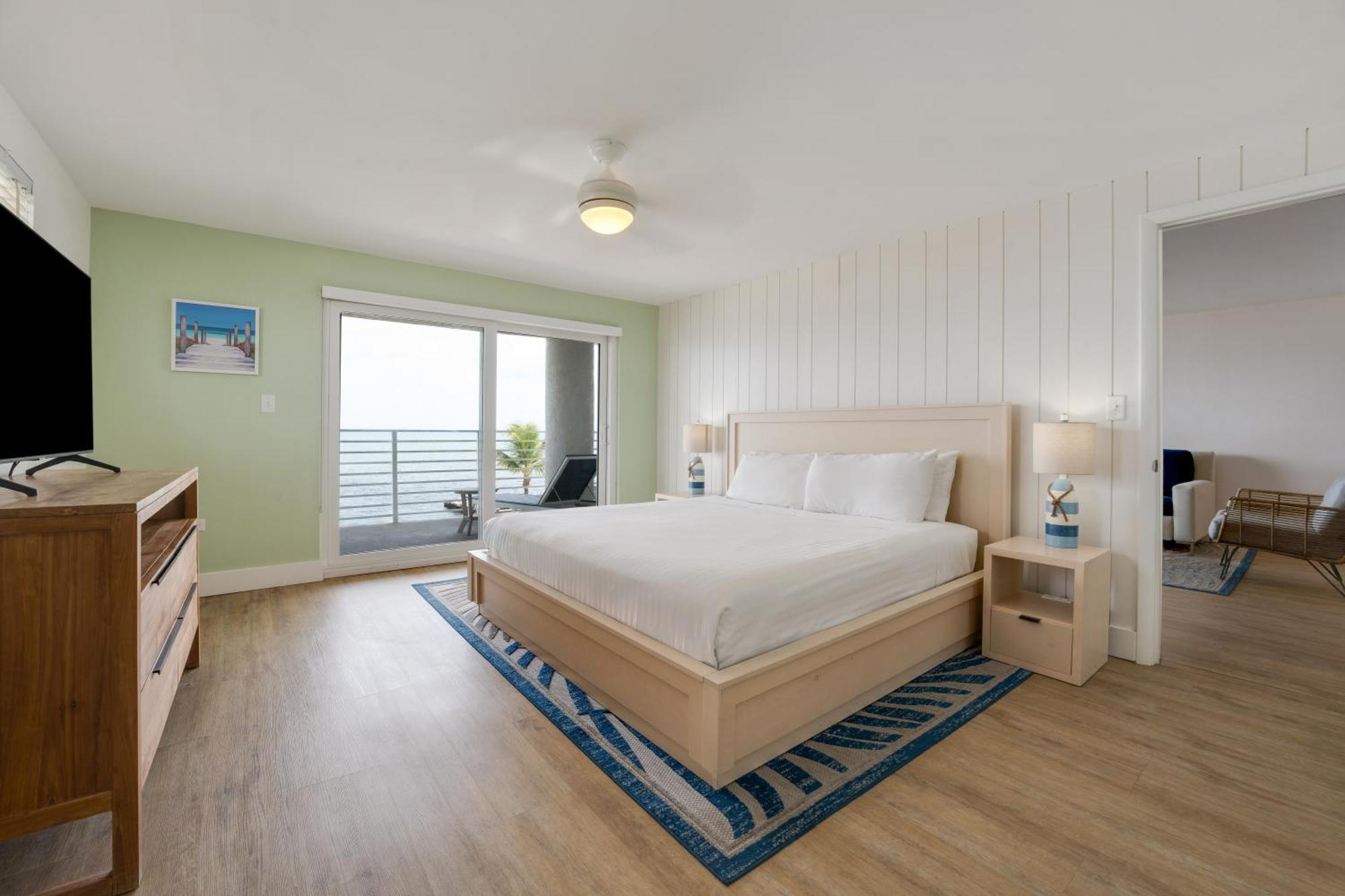 Hadley And Marina Hotel