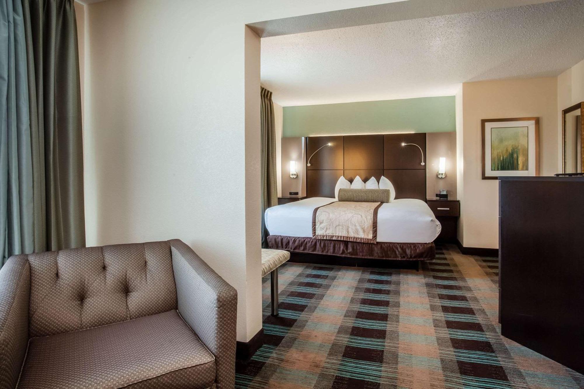 Wingate By Wyndham - International Airport- Free Hot Breakfast