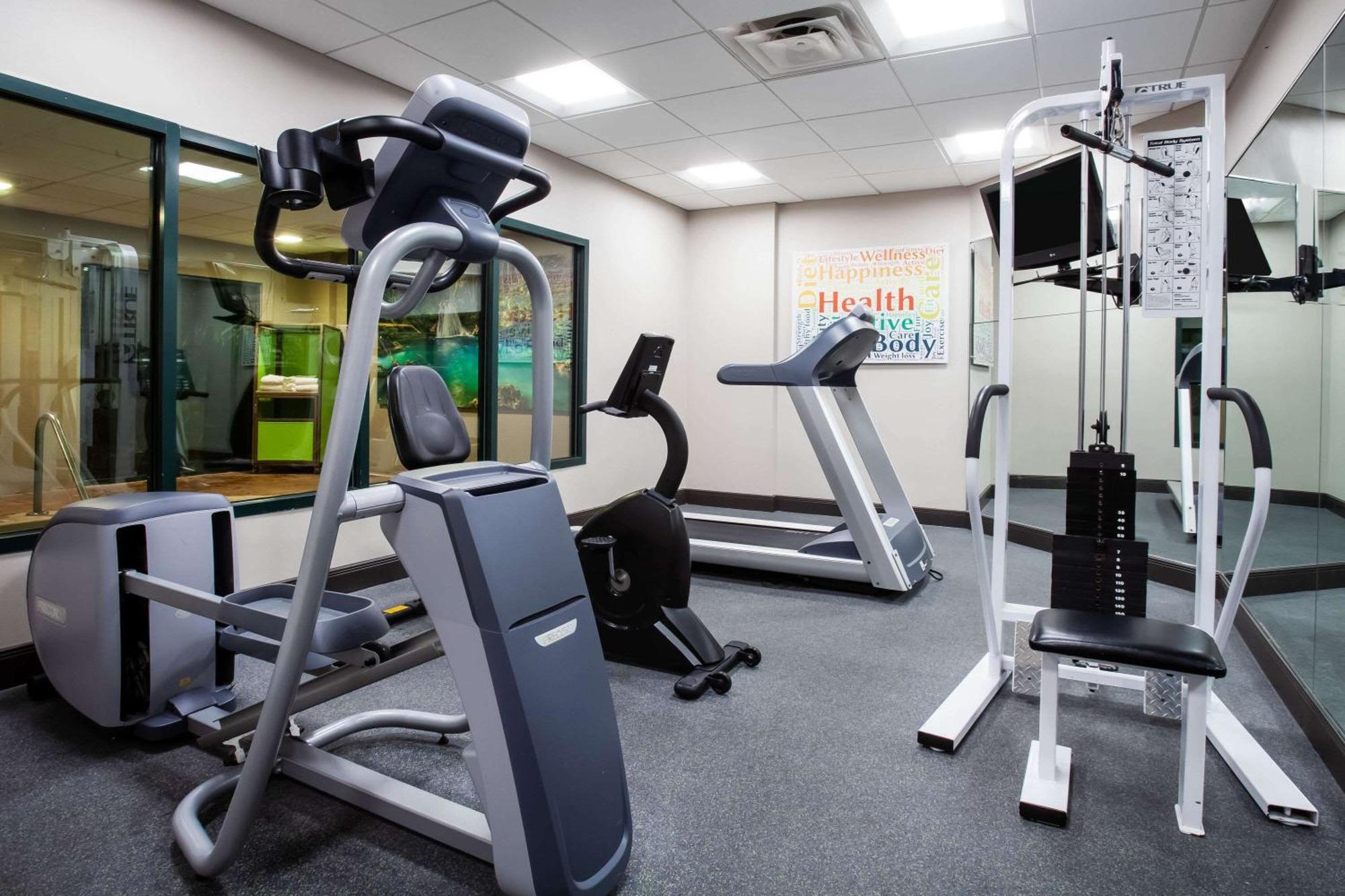 Wingate By Wyndham - International Airport- Free Hot Breakfast Hotel