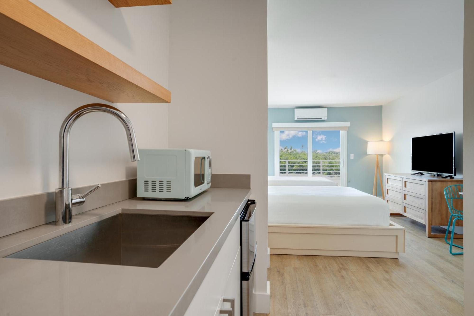 Fisher & Marina Hotel 3*